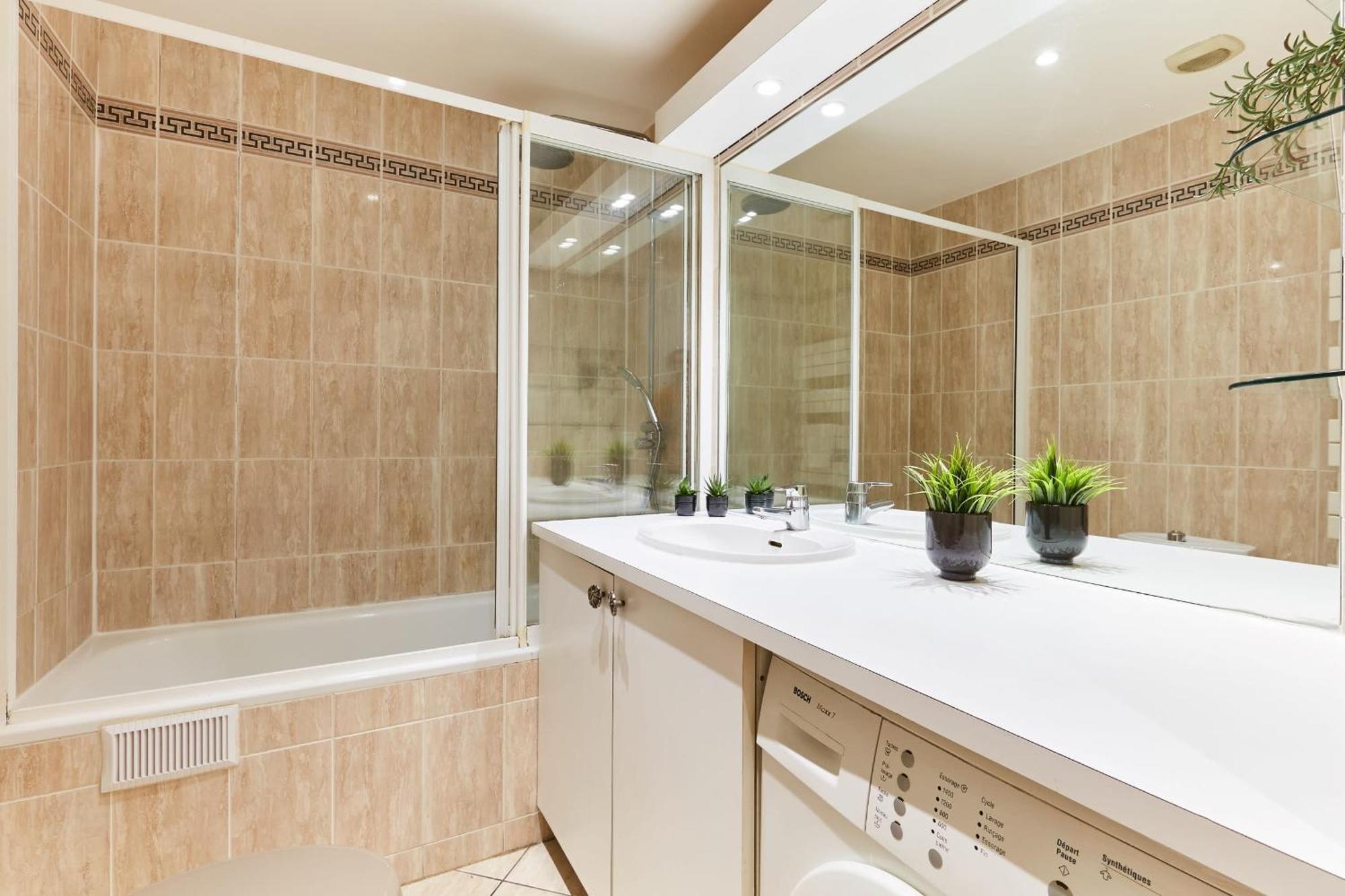Latin Quarter - 1br With Balcony - Cityapartmentstay Apartment Paris