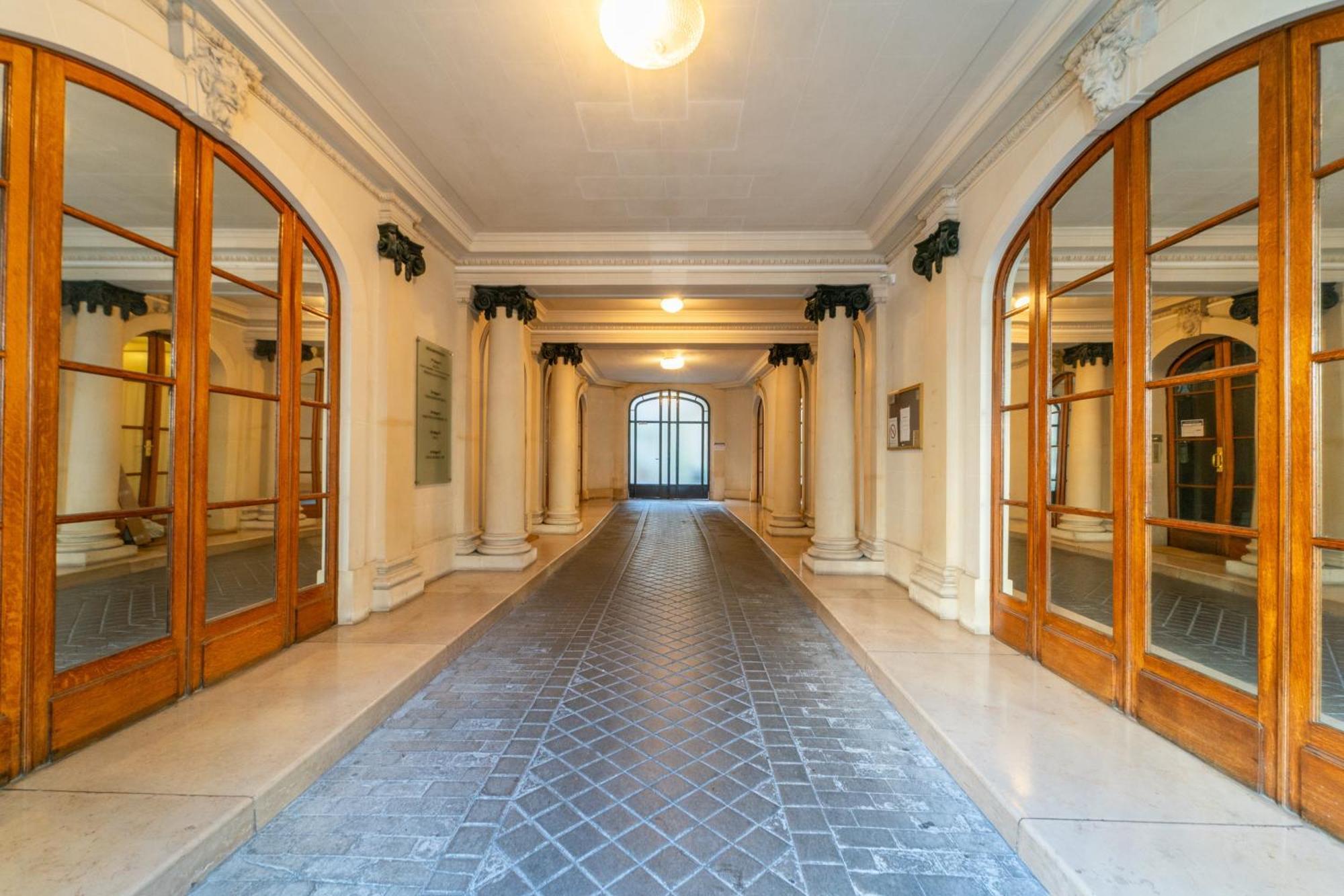 Le Courcelles - Proche Arc De Triomphe Paris