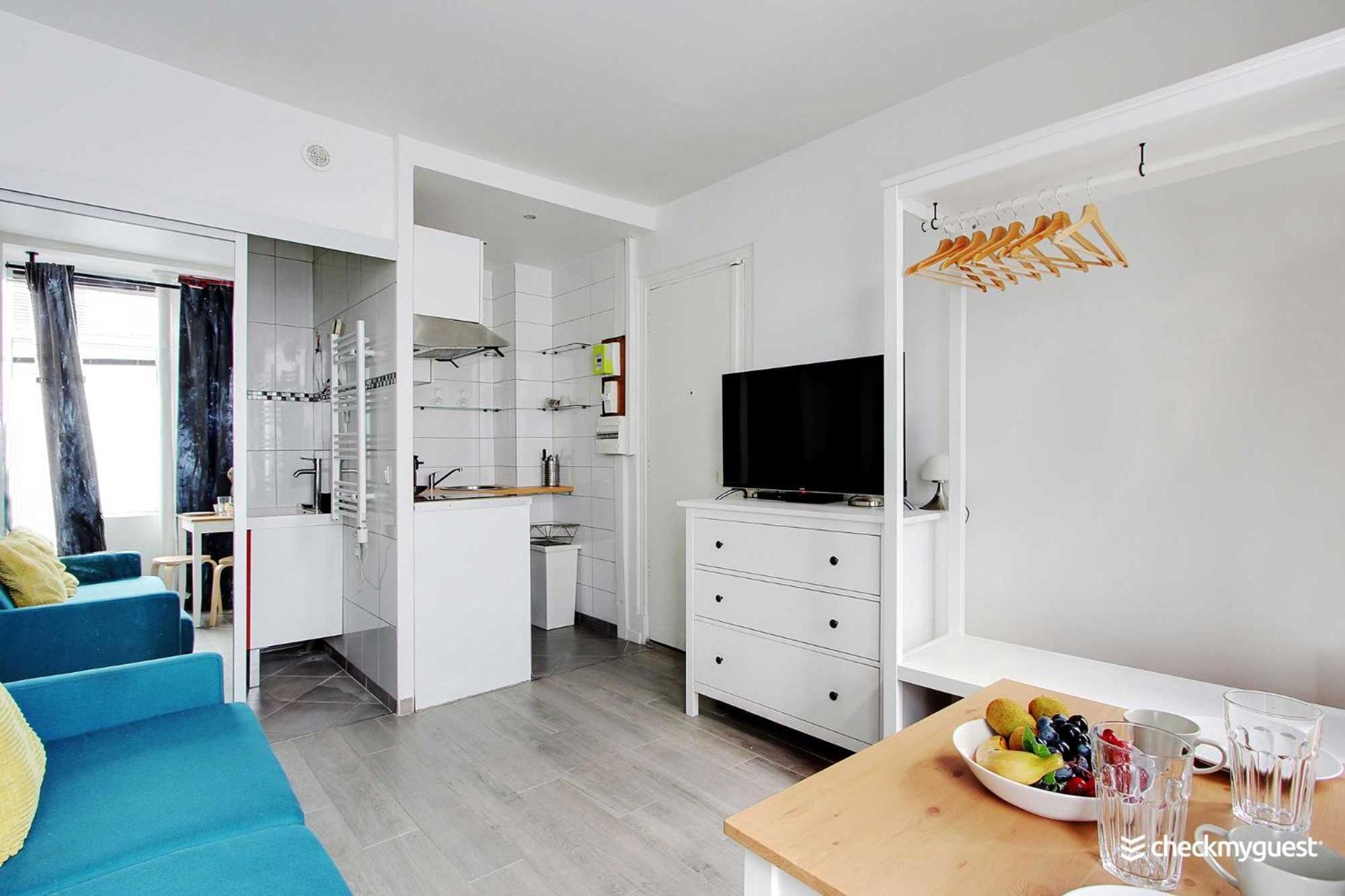 A Parisian Experience For 2 - Place De Clichy