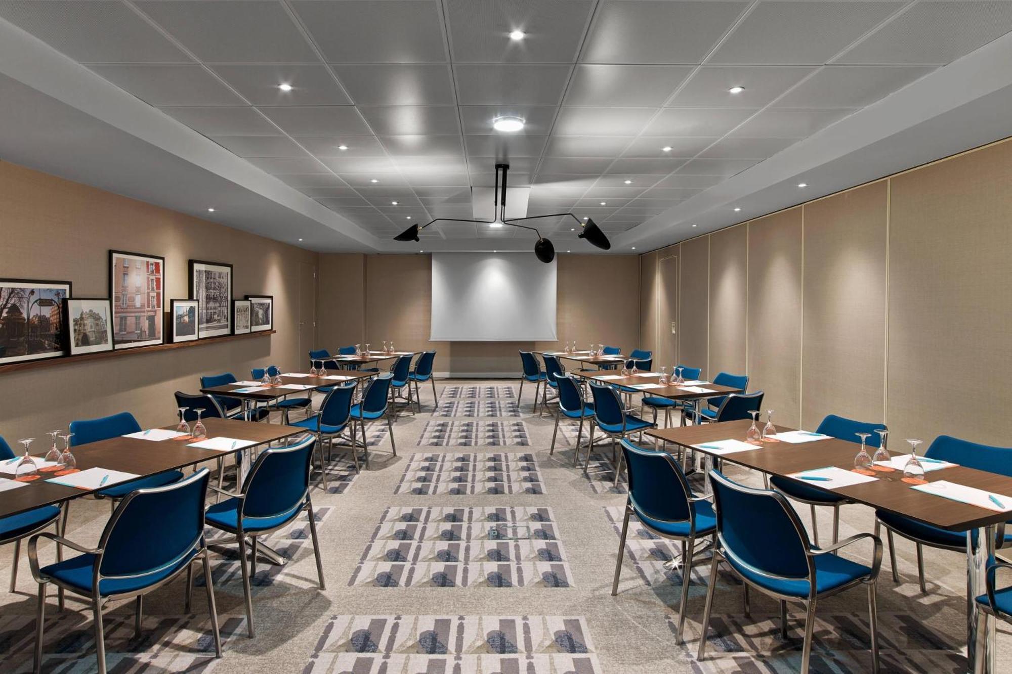 Le Meridien Etoile Hotel