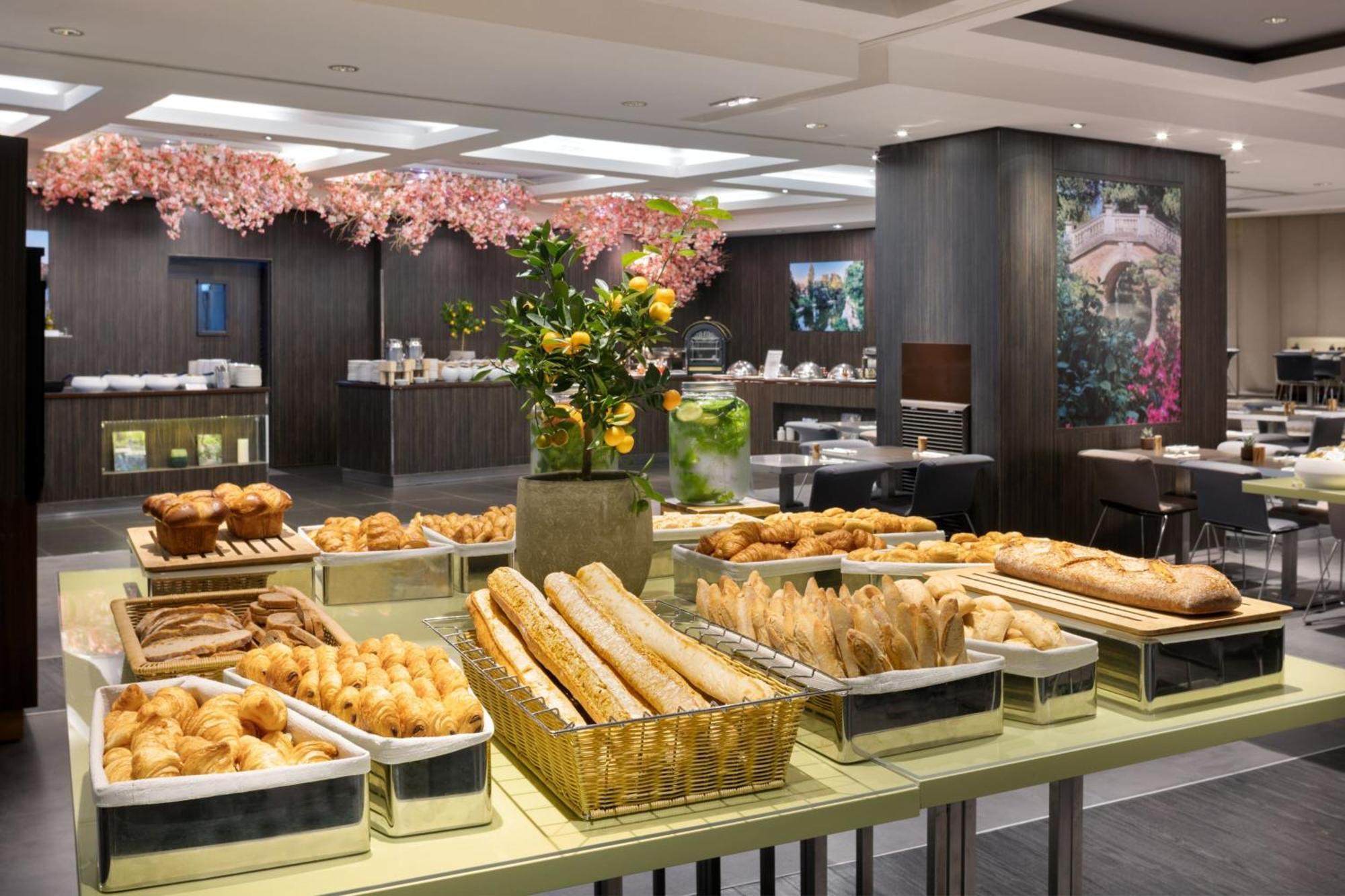 Hotel Le Meridien Etoile Paris
