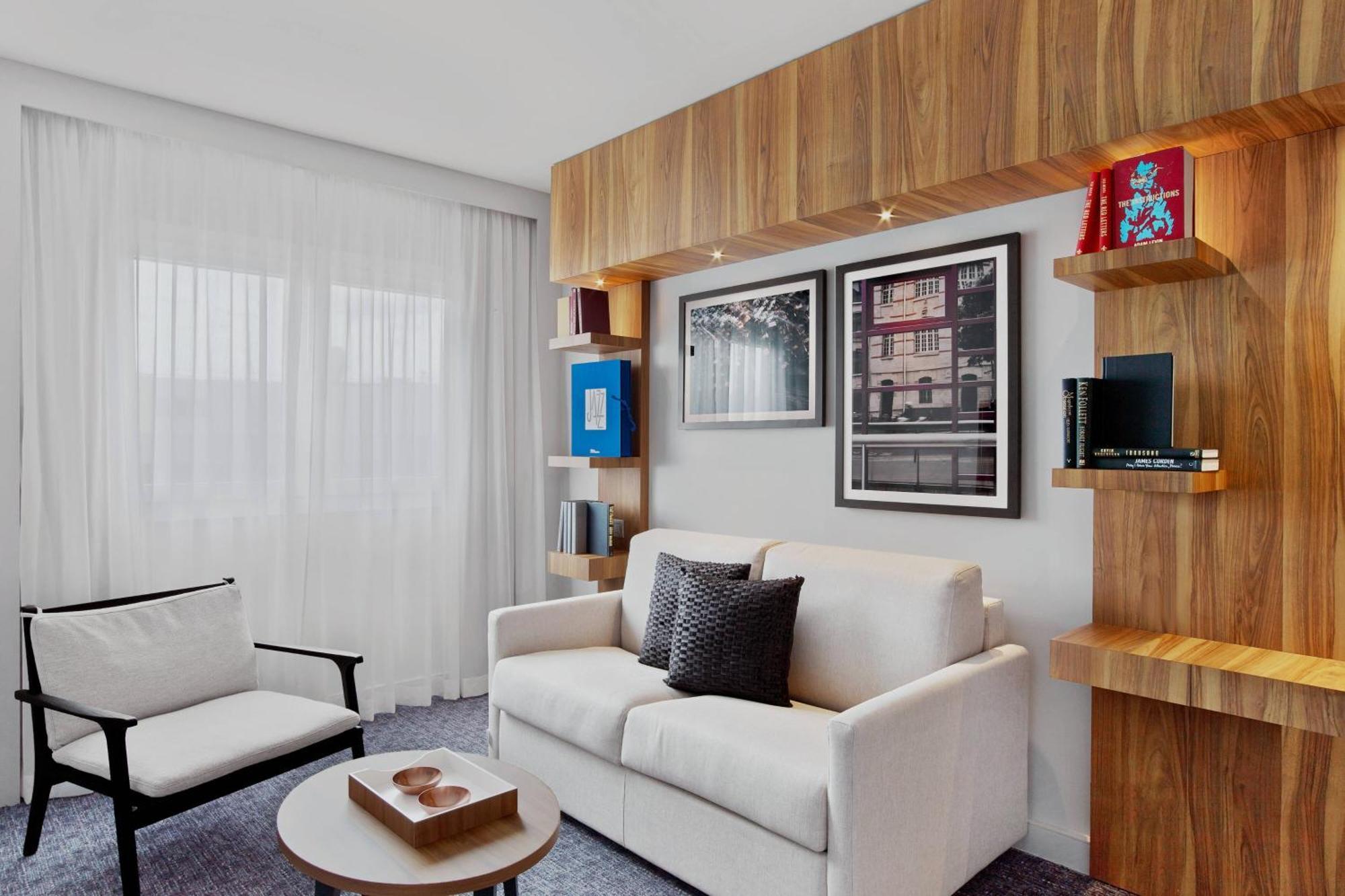 Le Meridien Etoile 4*