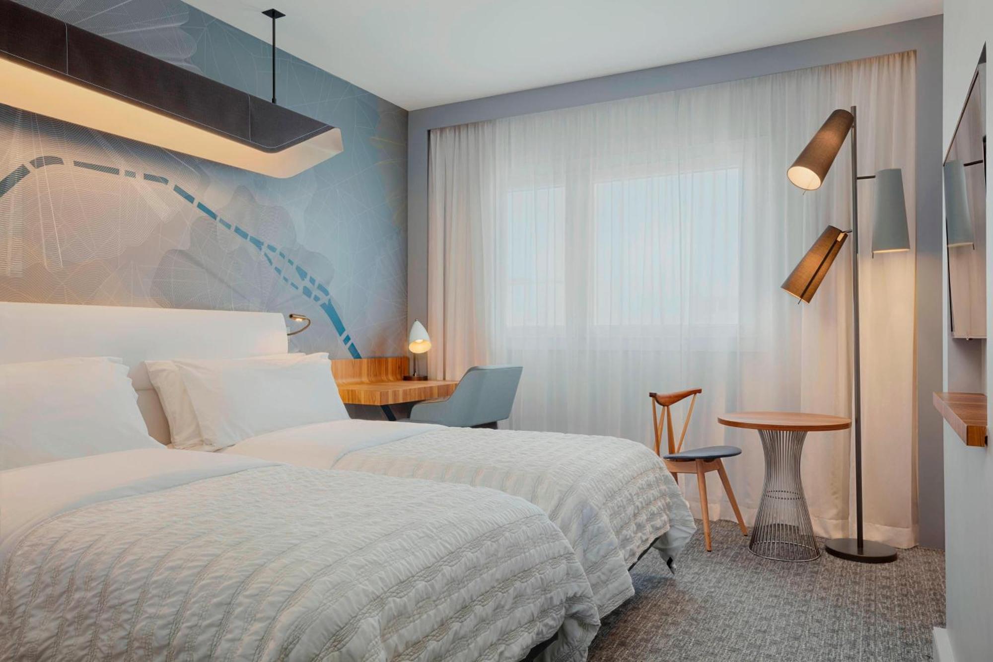 Hotel Le Meridien Etoile 4*