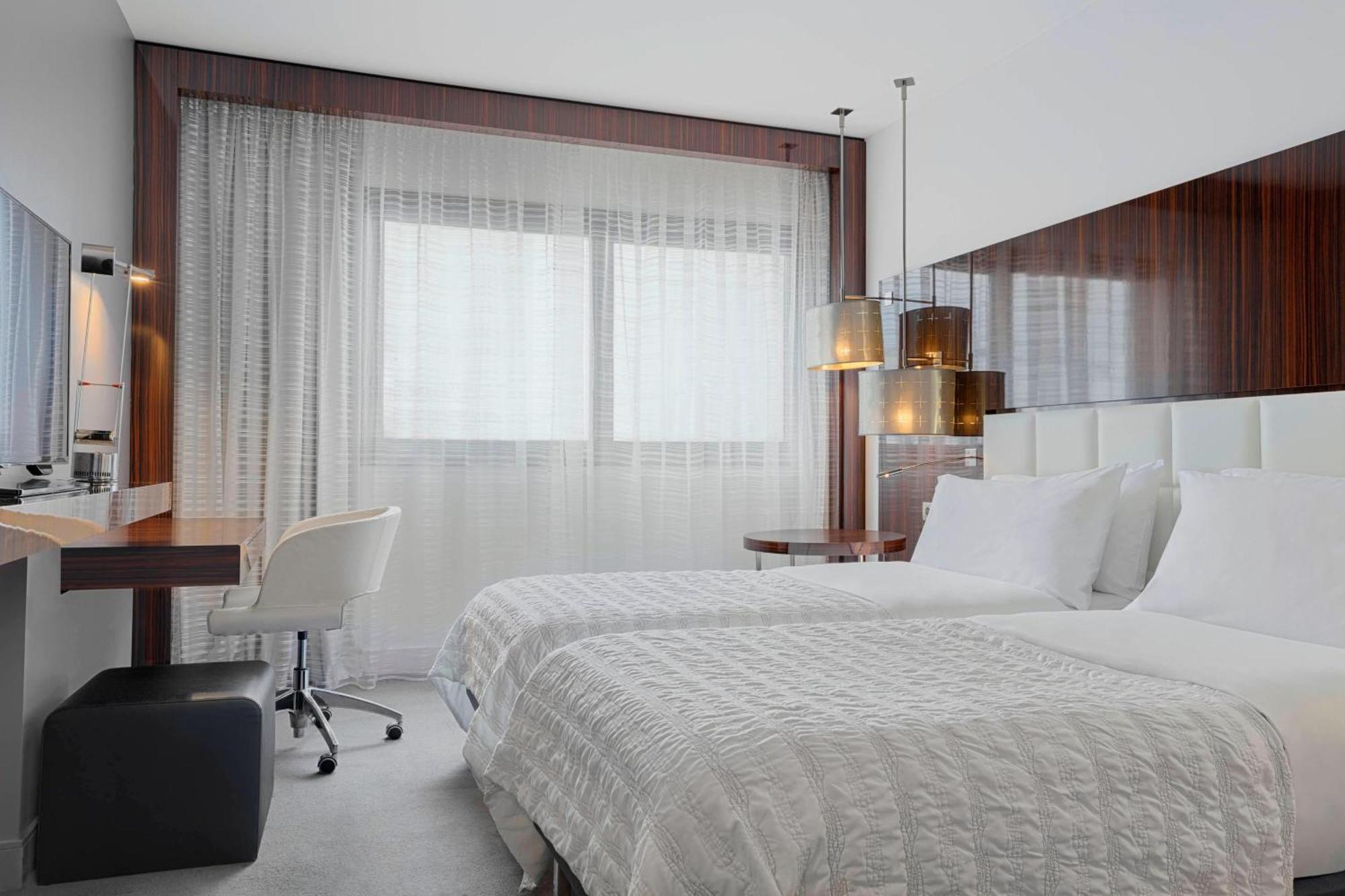 Le Meridien Etoile 4*