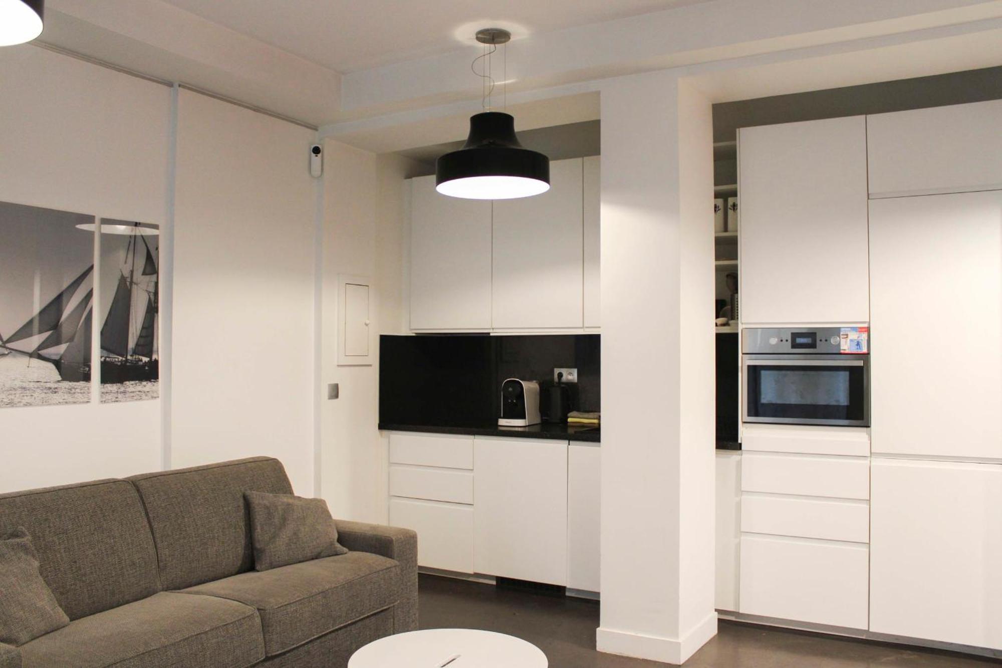 Bright Flat With Terrace *