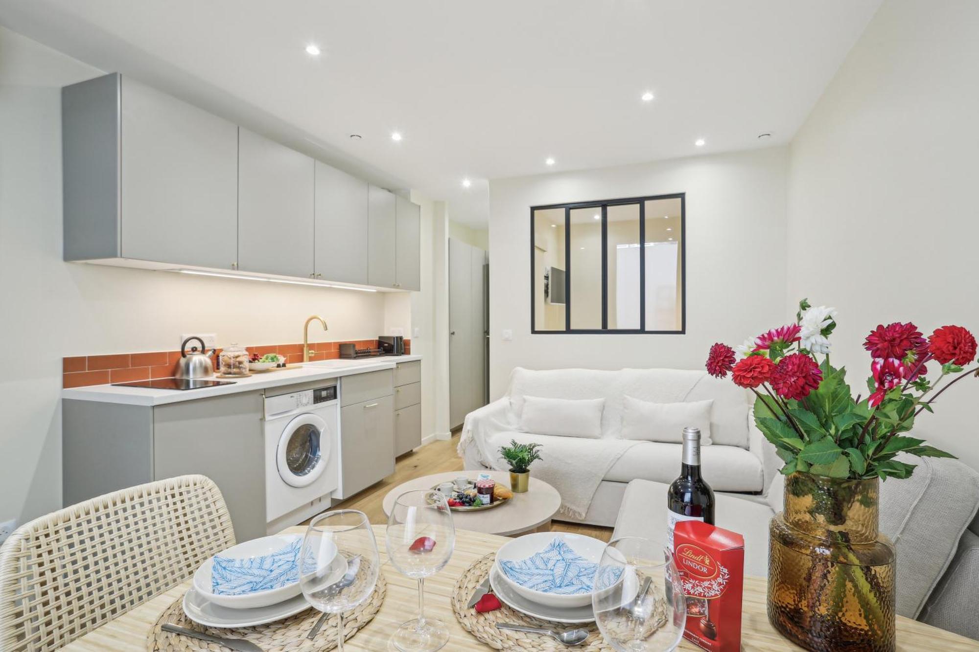 Lavie Maison Ac Hot Tub Montmartre Apartment