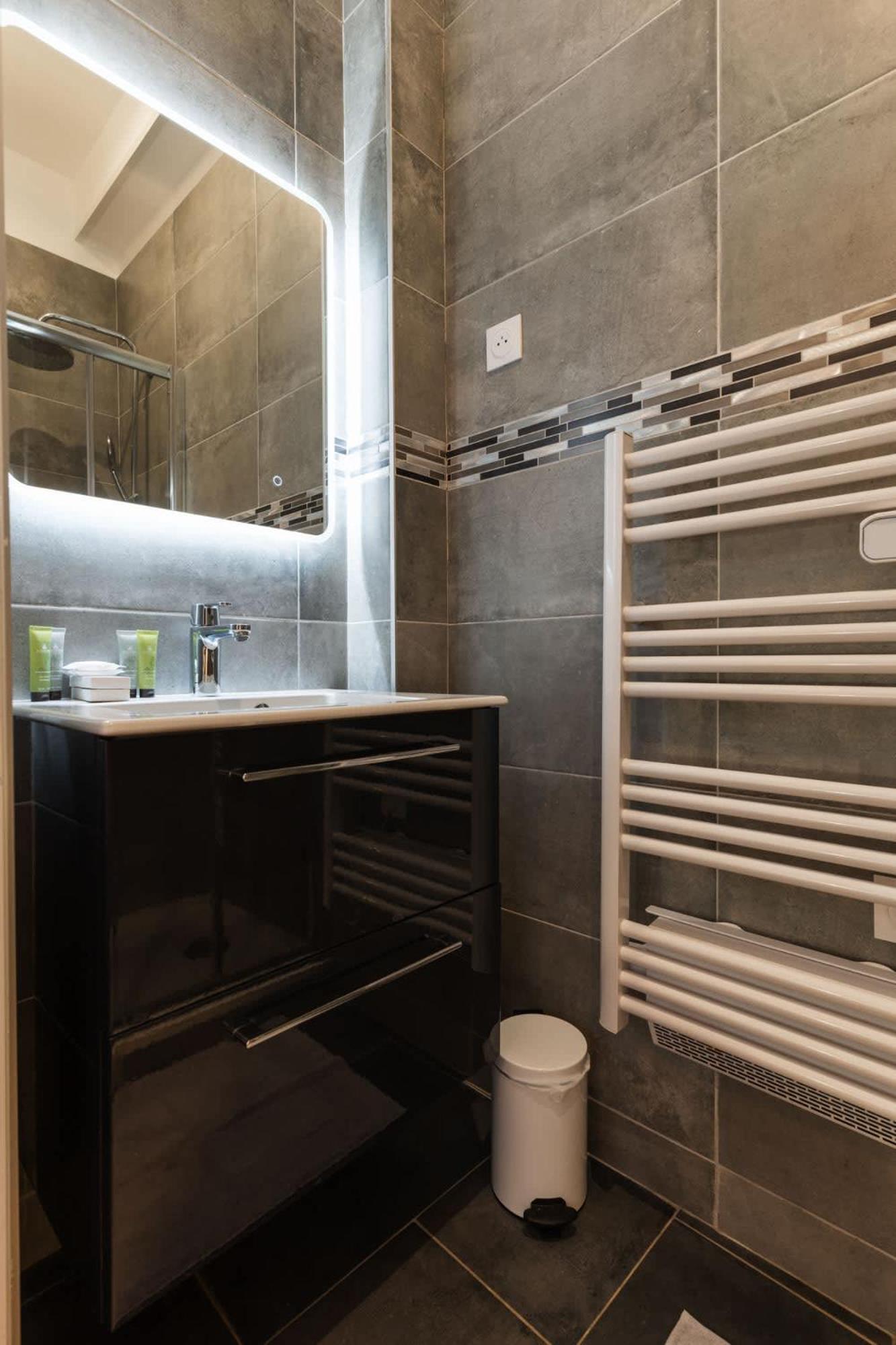 Loft House 2 Bedroom Bastille Ac By Lcc Agency