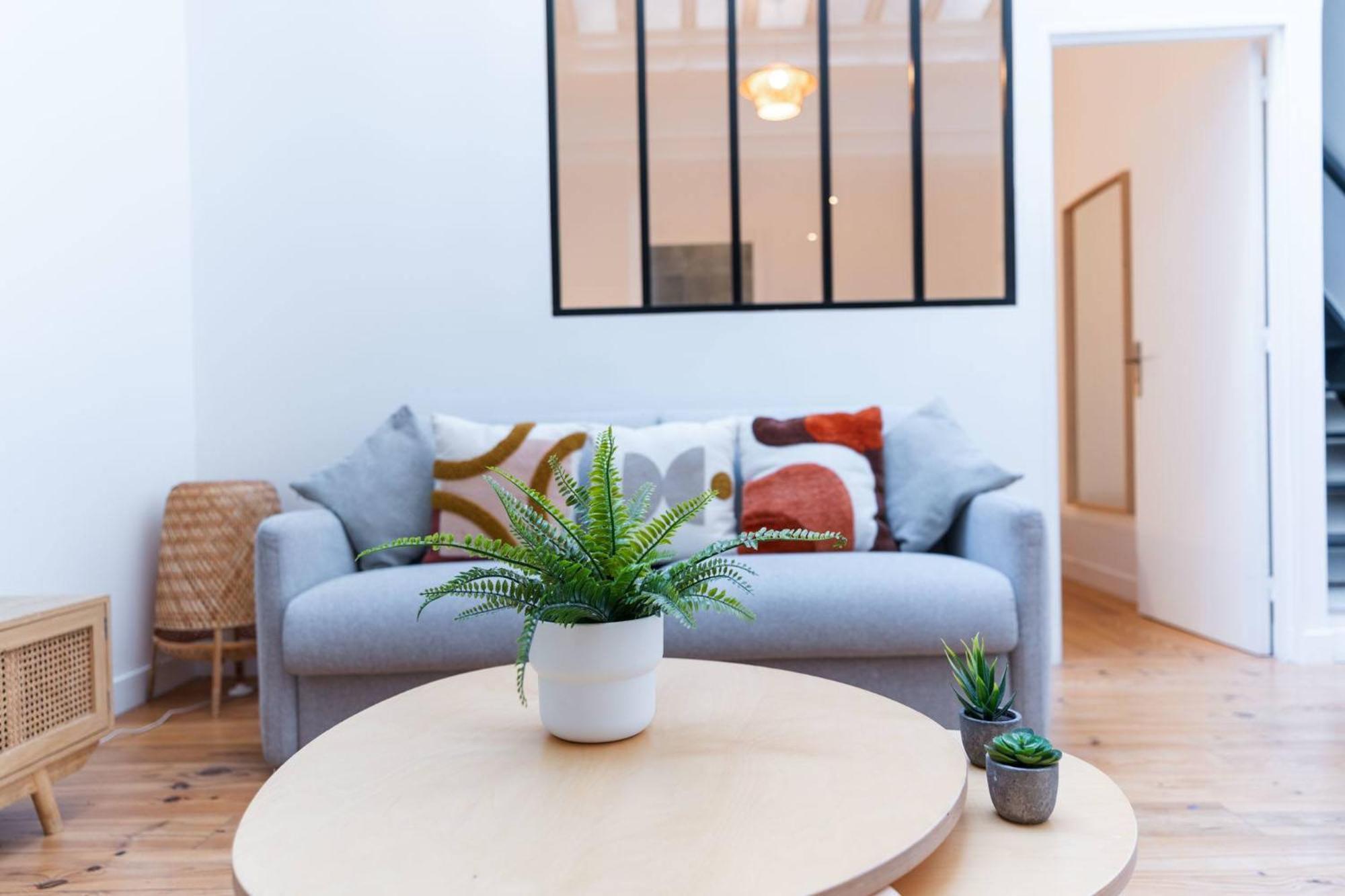 Loft House 2 Bedroom Bastille Ac By Lcc Agency