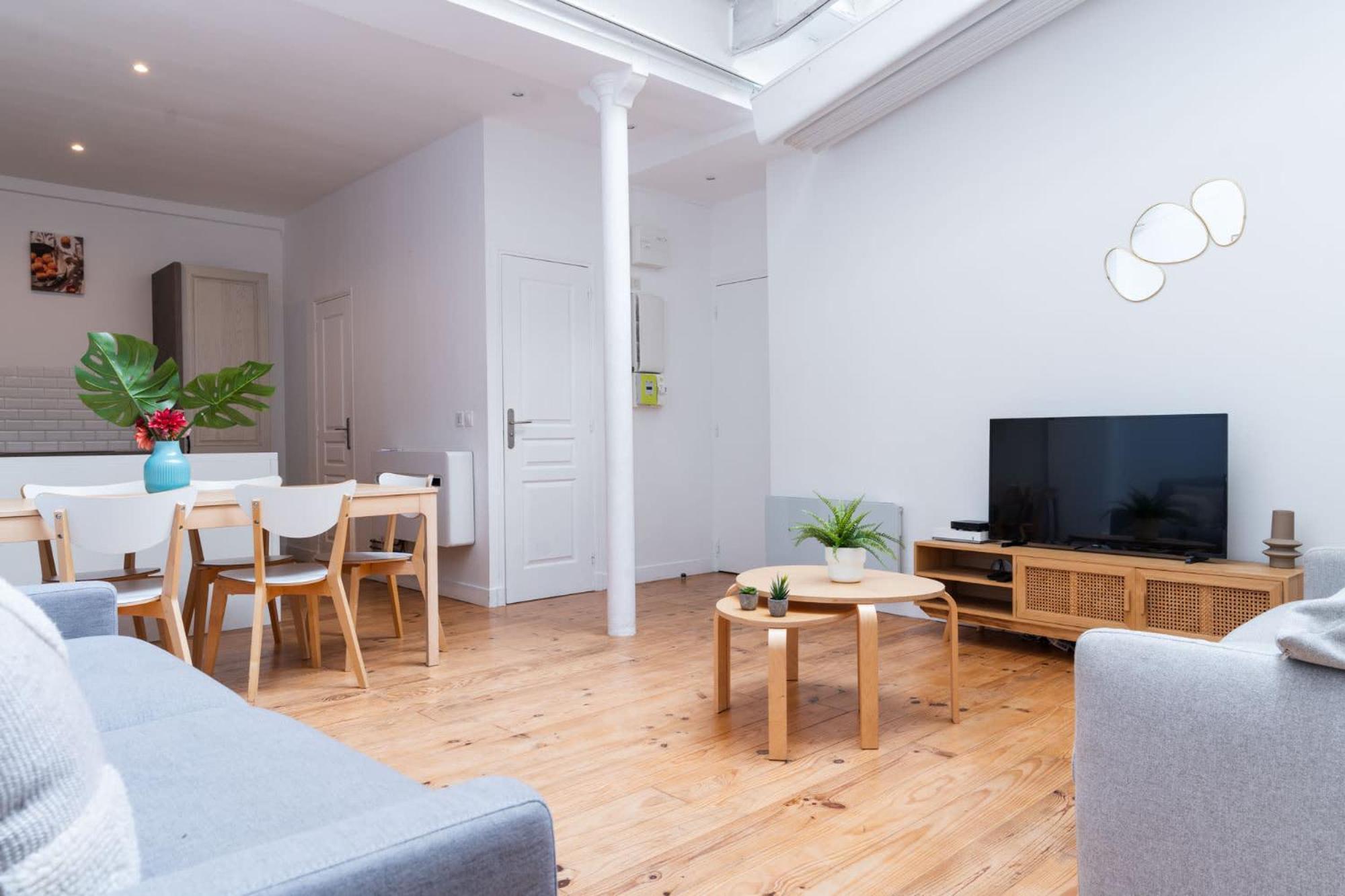 Apartment Loft House 2 Bedroom Bastille Ac By Lcc Agency