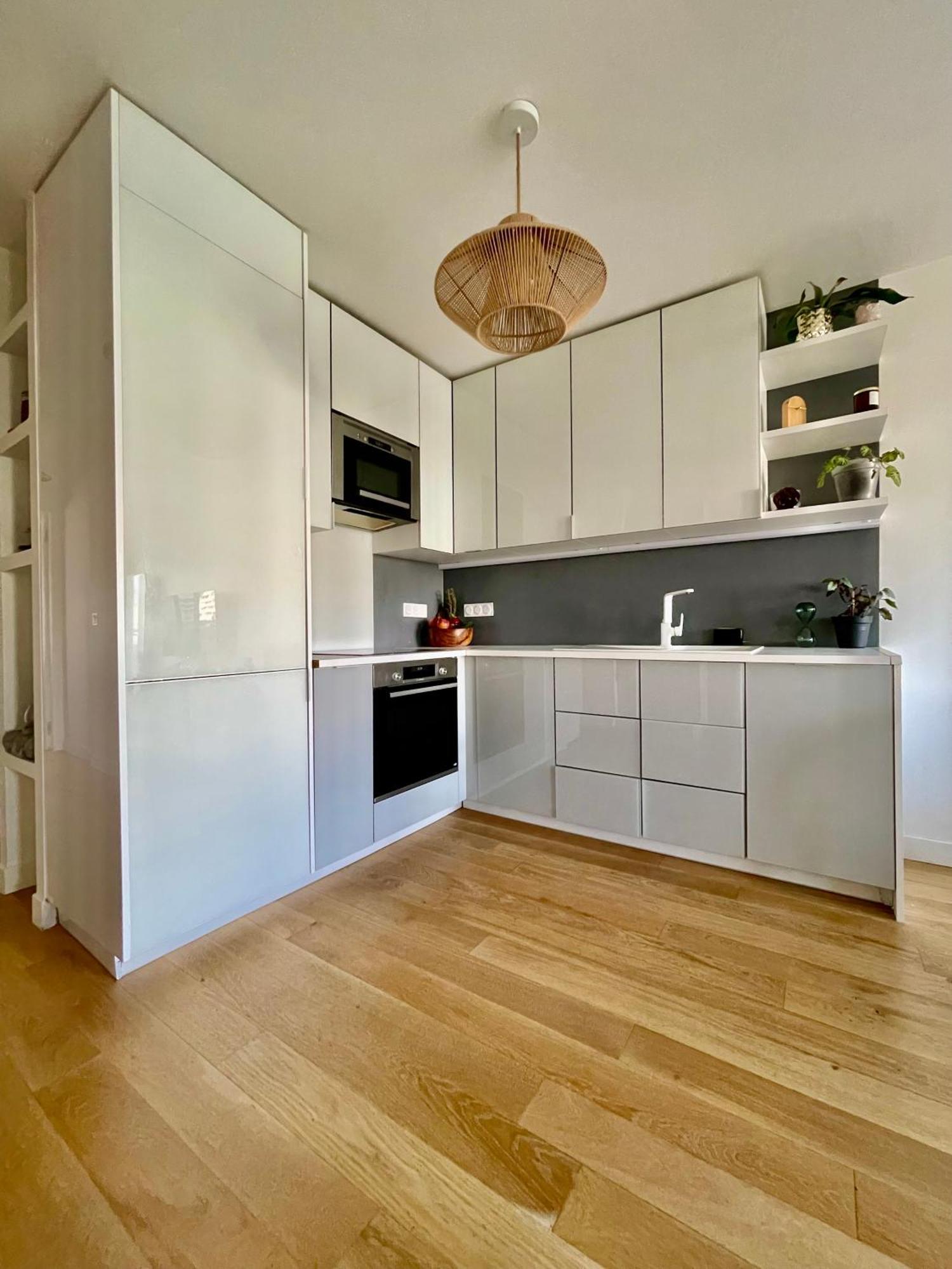Magnifique 3 Pieces De 55m2 Au Calme Avec Balcon Apartment Paris