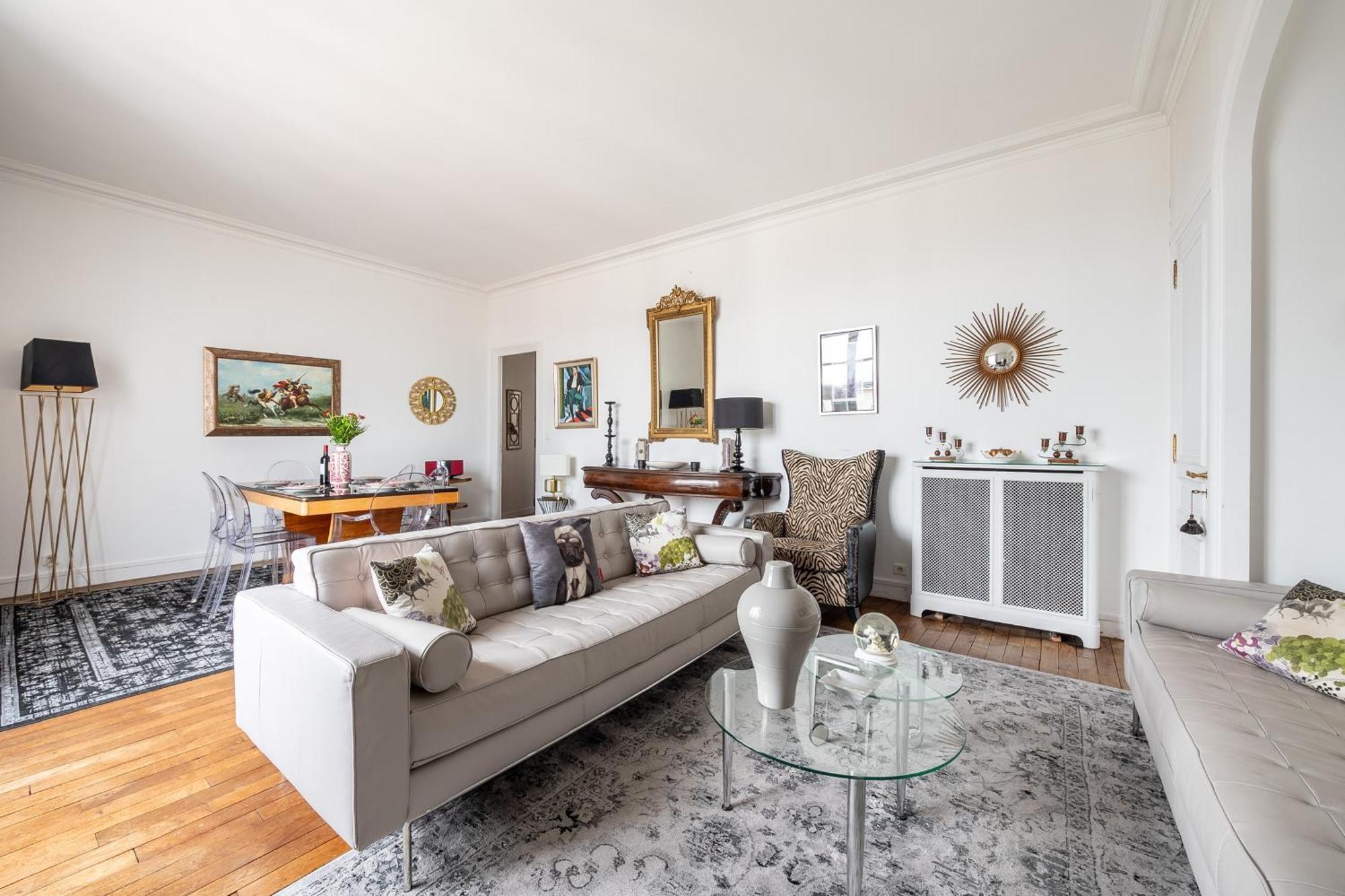 Apartment Champs Elysees I Vue Sur Tour Eiffel & Spacieux *