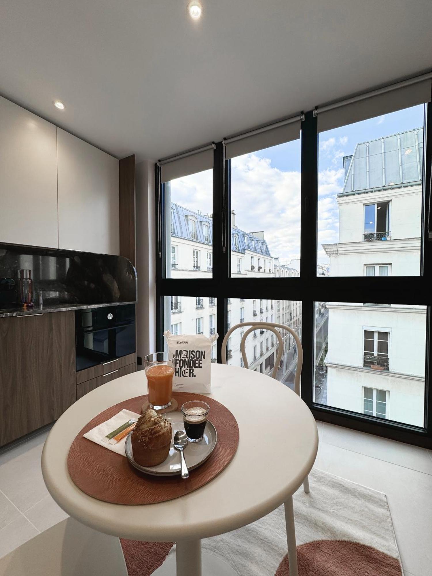 Apartment Thesuite - Parmentier - Monthly Only