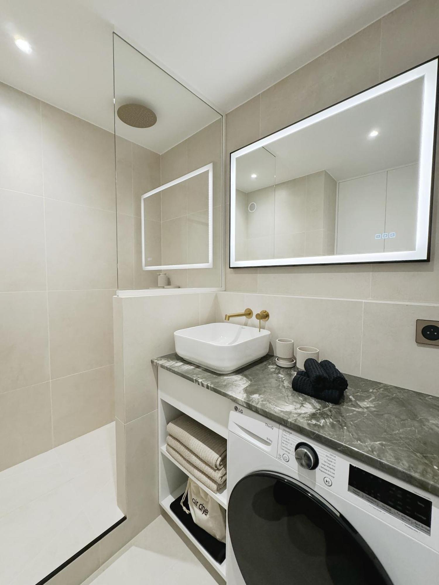 Thesuite - Parmentier - Monthly Only Apartment