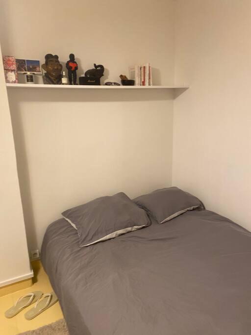 Studio 13m2completement Paris