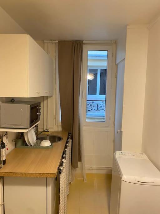 Studio 13m2completement * Paris