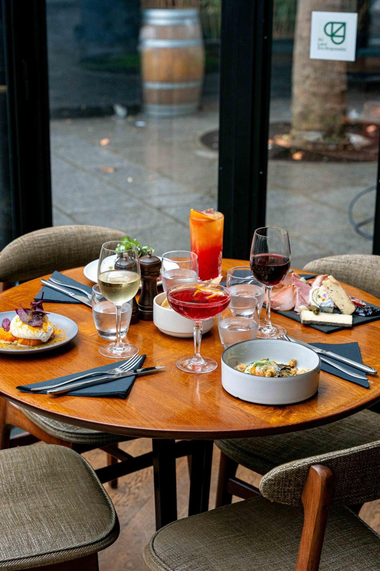 Edgar & Achille Hotel 3*