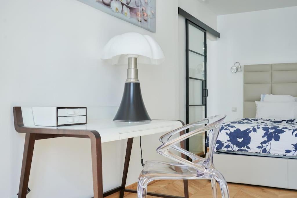 Type F2 Renove- Quartier Elysee Apartment *