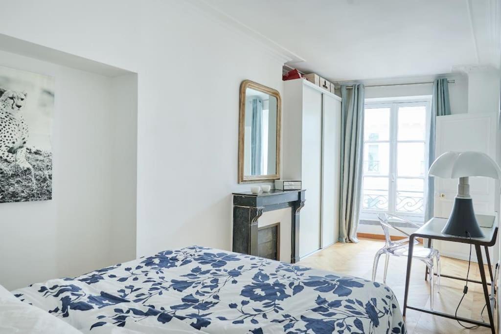 Apartment Type F2 Renove- Quartier Elysee Paris