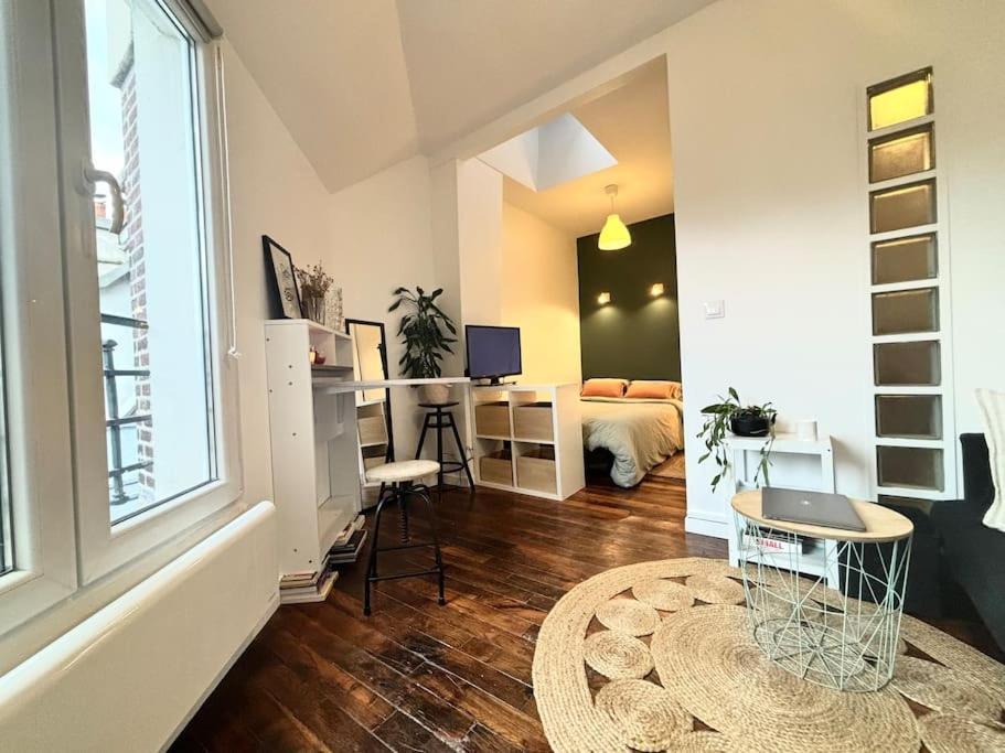 Montmartre Dernier Etage Calme Apartment