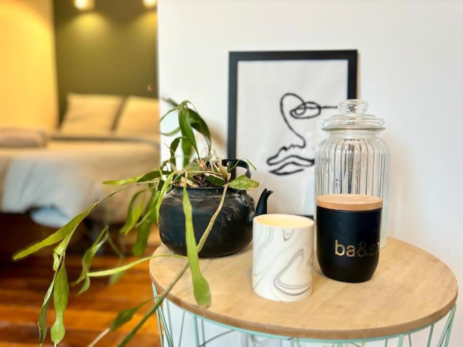 Apartment Montmartre Dernier Etage Calme *