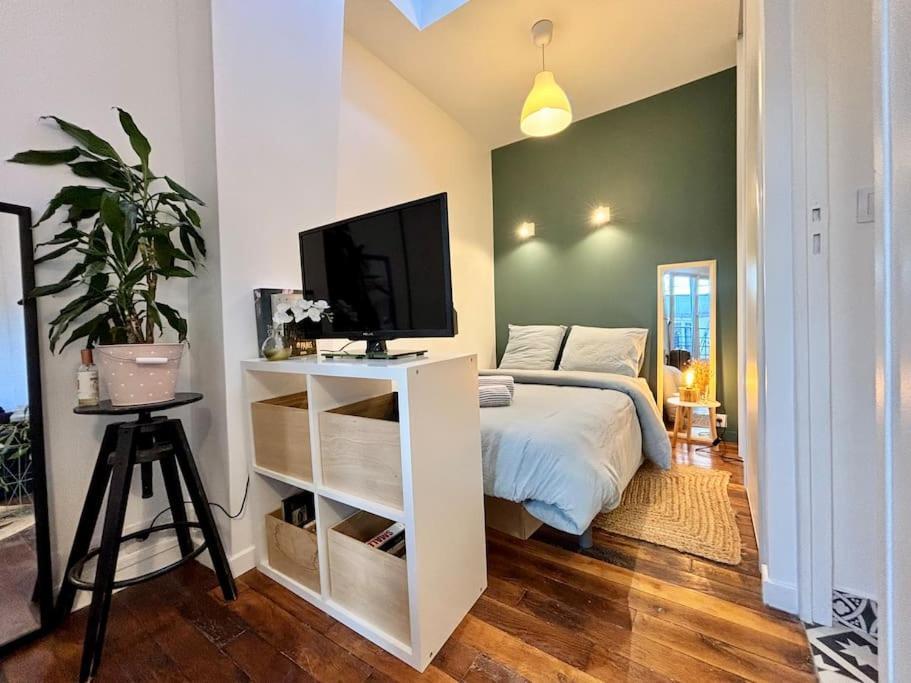 Montmartre Dernier Etage Calme Apartment Paris