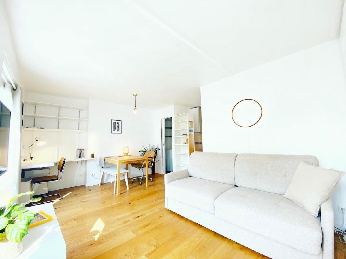 Au Calme Sur Jardin Tres Bel Lumineux - Flat-guest Apartment