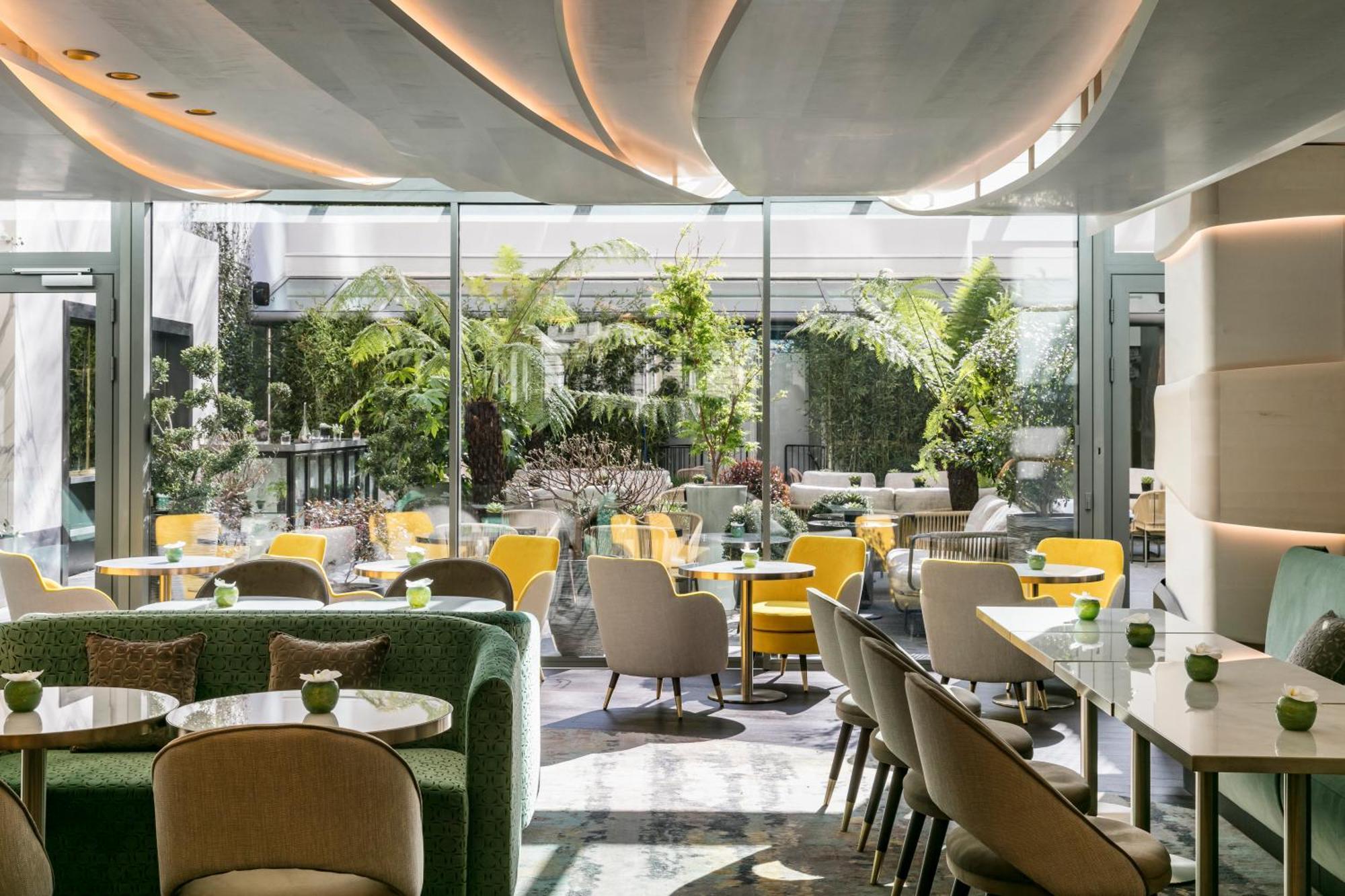Du Collectionneur Hotel Paris