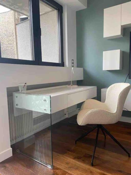 Trendy ,quit And Chic Apartment *
