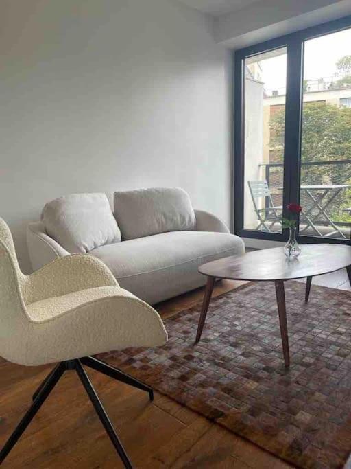 Apartment Trendy ,quit And Chic Paris