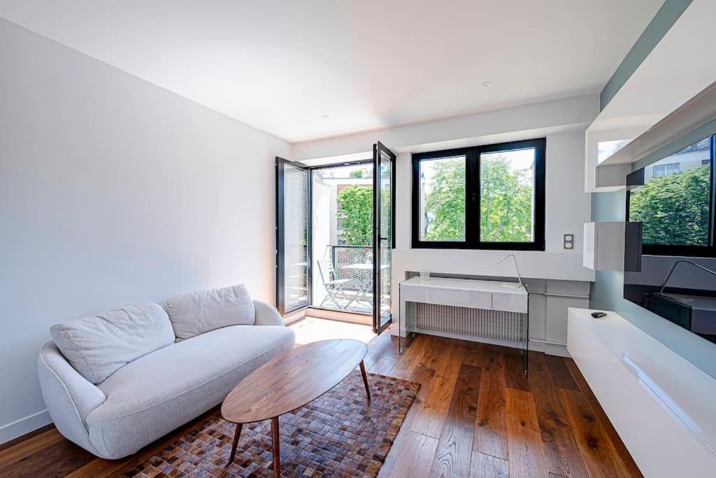 Trendy ,quit And Chic Apartment *