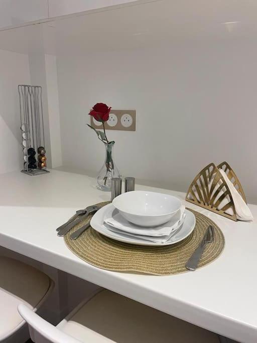 Trendy ,quit And Chic Apartment Paris