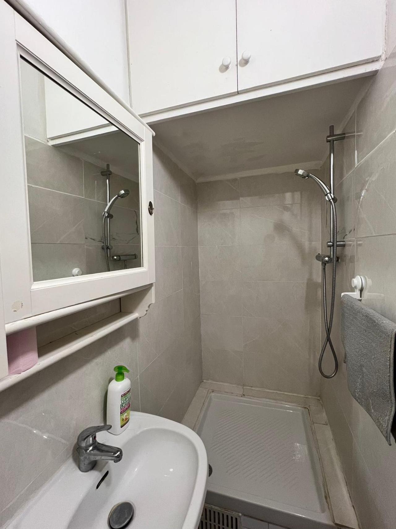 A Notre-dame Guest house Paris