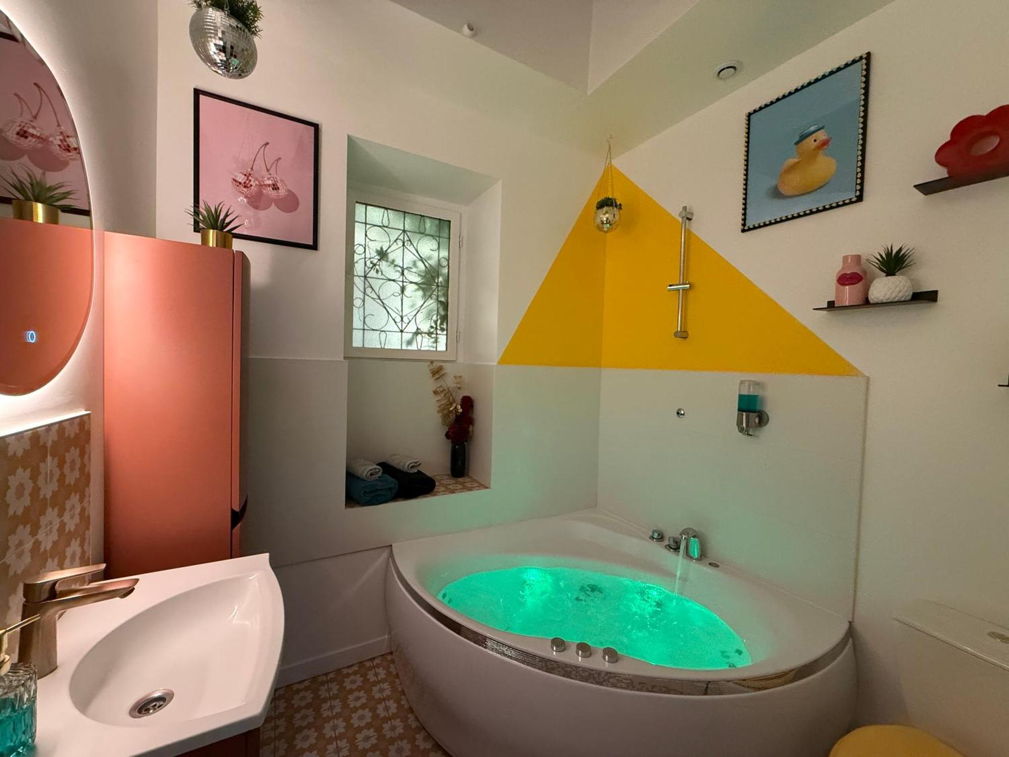 Relais Cocorico - Cocon Proche Tour Eiffel Avec Baignoire Balneo Apartment Paris