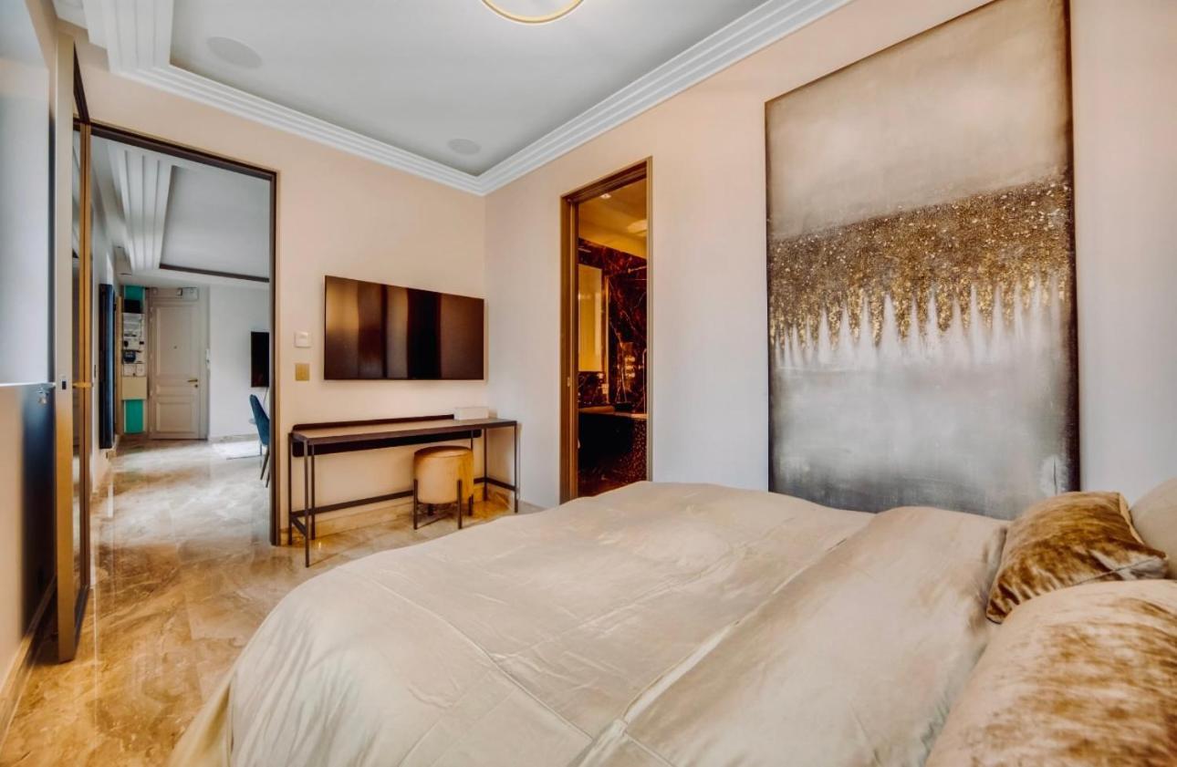 Luxueux Champs Elysees Paris