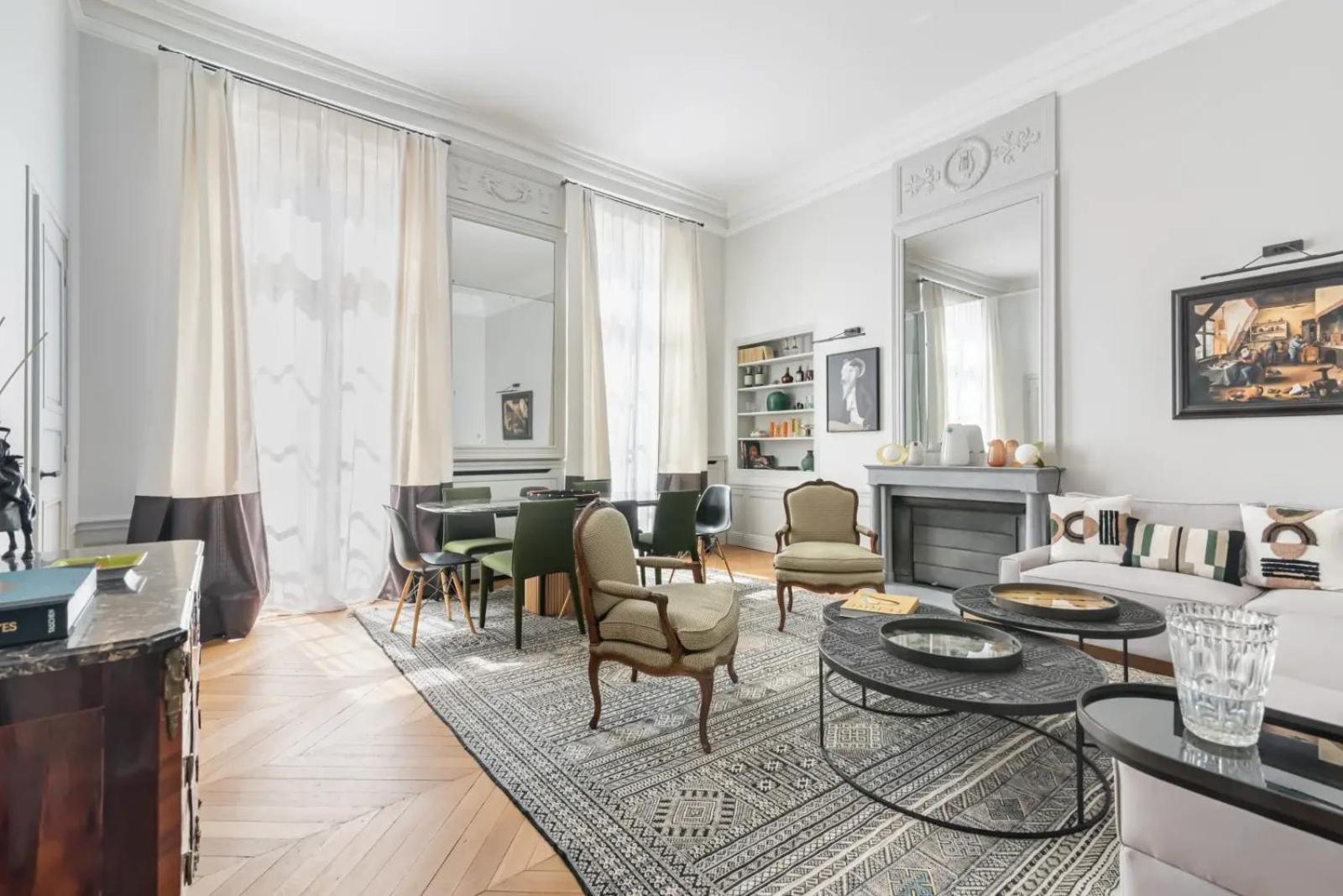 Luxueux / Historique Proche Bon Marche Apartment *