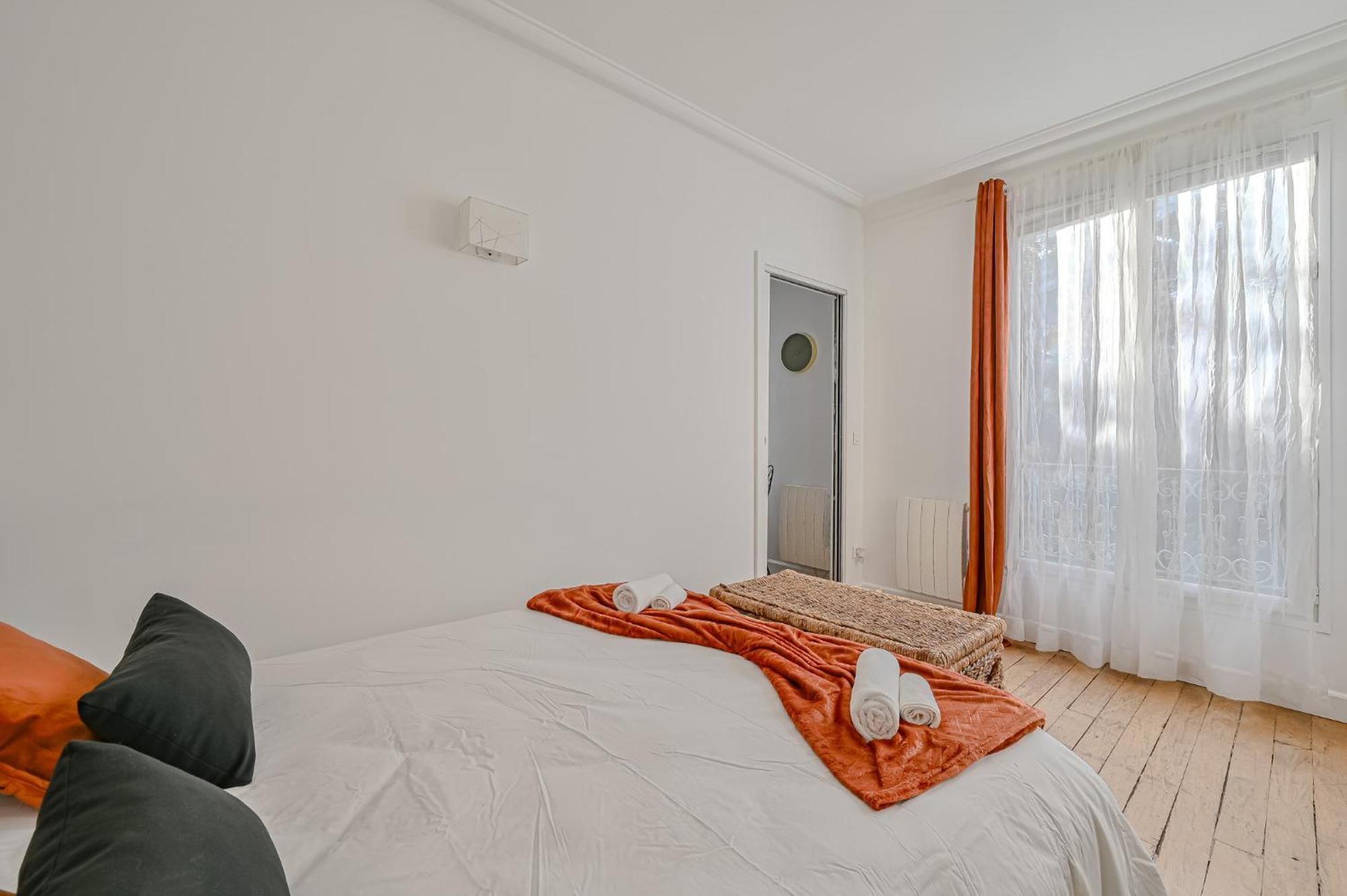 Le Poetique Niche Au Pied Du Sacre-coeur Appartement