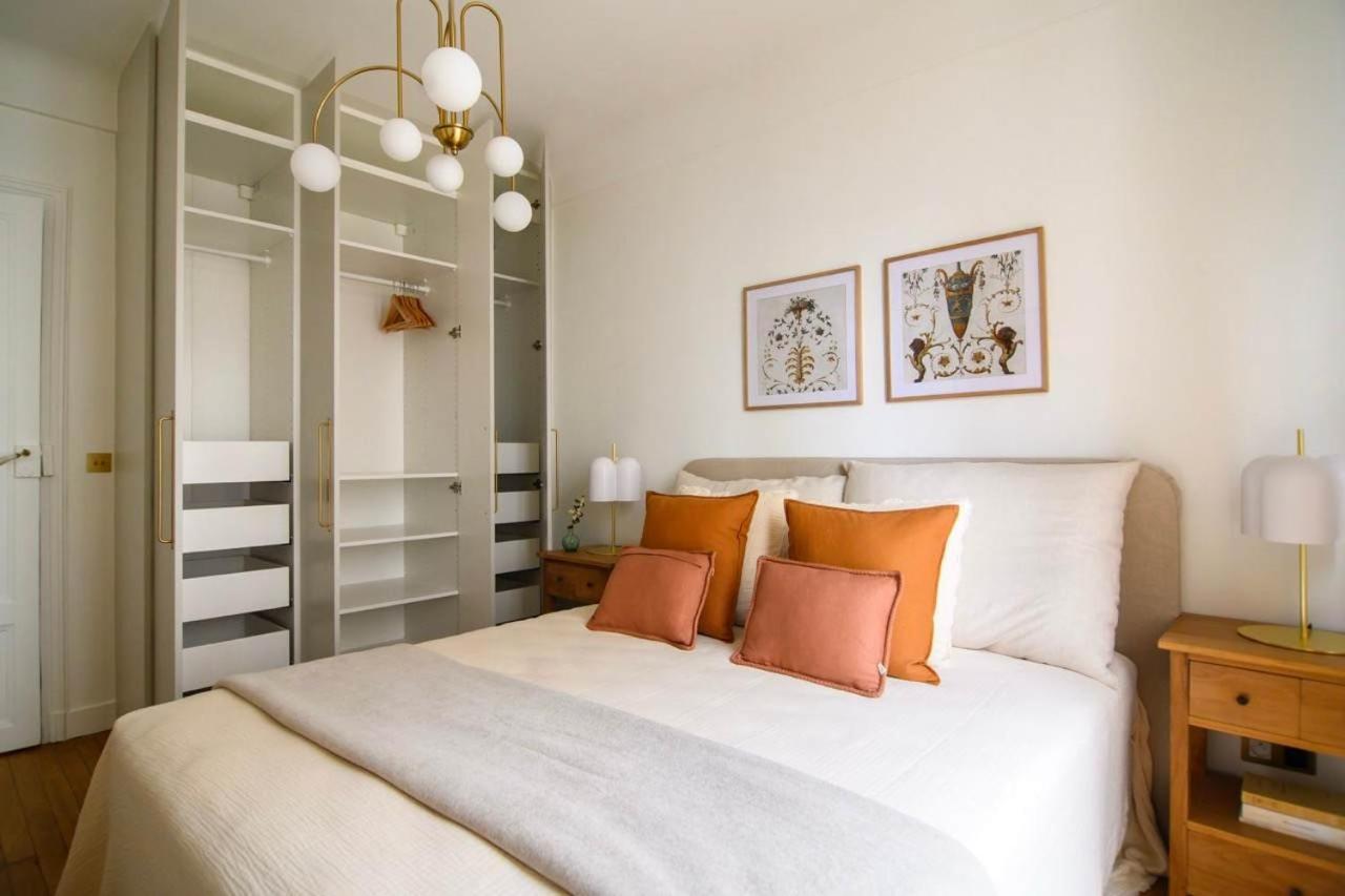 Deco St Antoine Apartment Paris