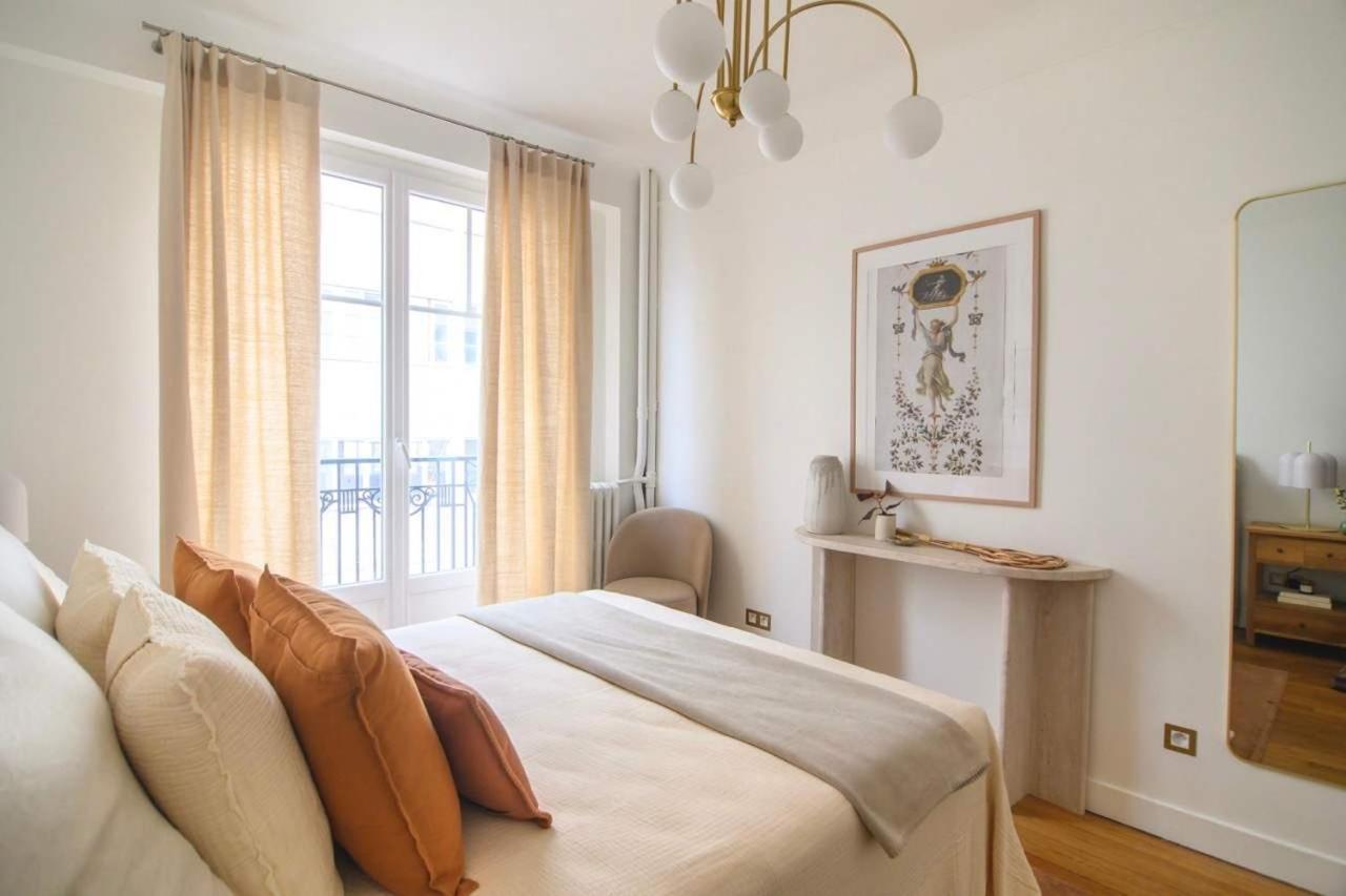 Apartment Deco St Antoine Paris