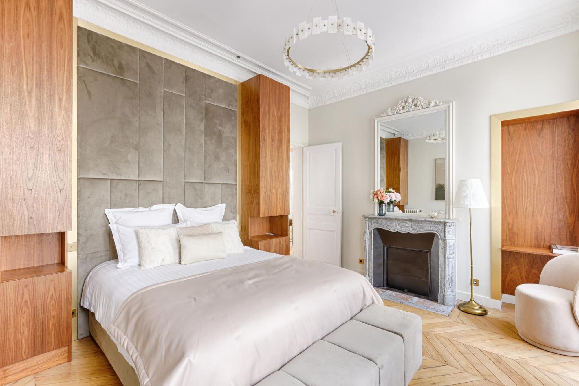 Artistique De Luxe 3 Sur Champs Elysee Apartment Paris