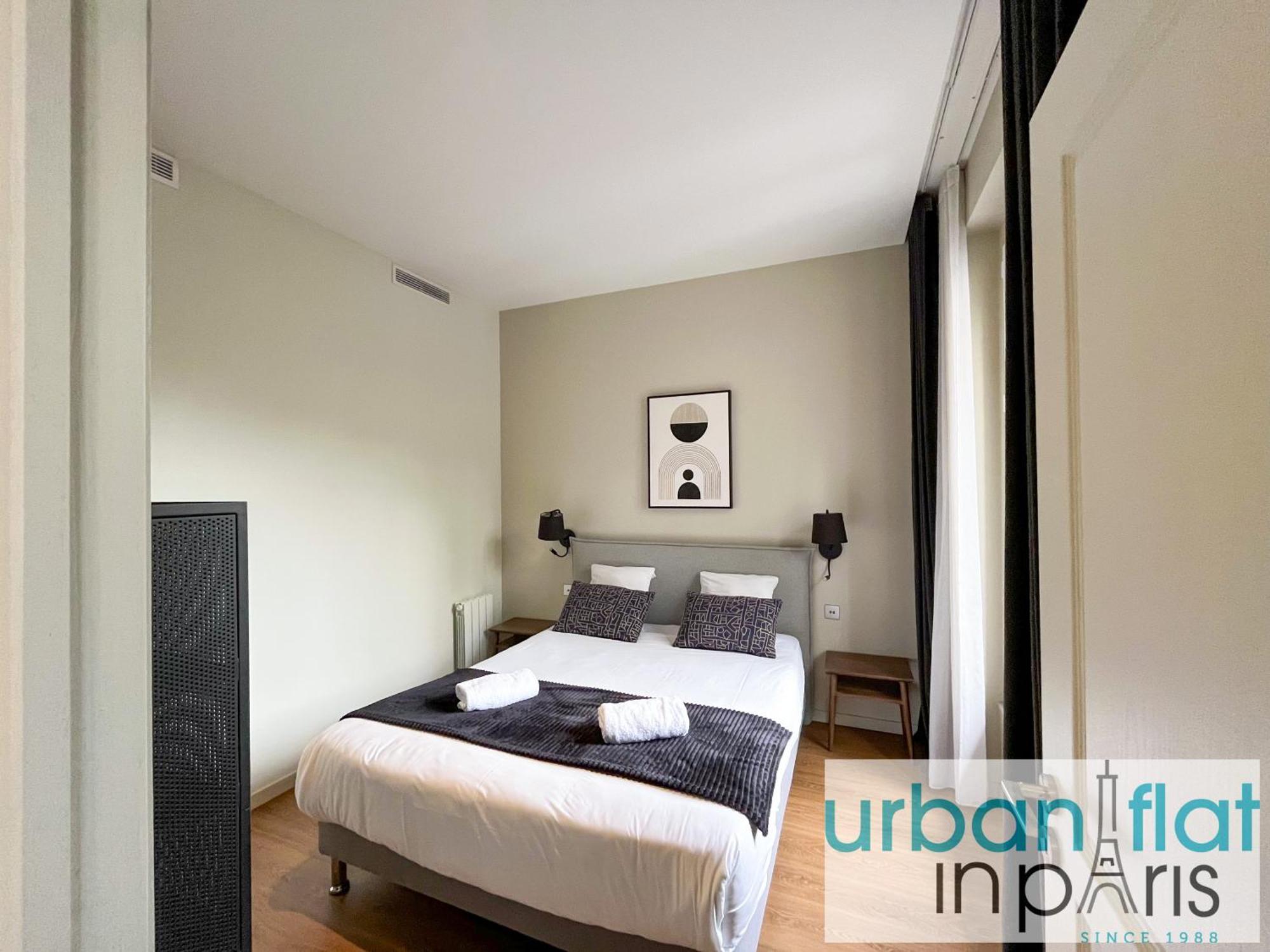 Urban Flat 119 - Spacious 5 Bedroom Flat In * Paris