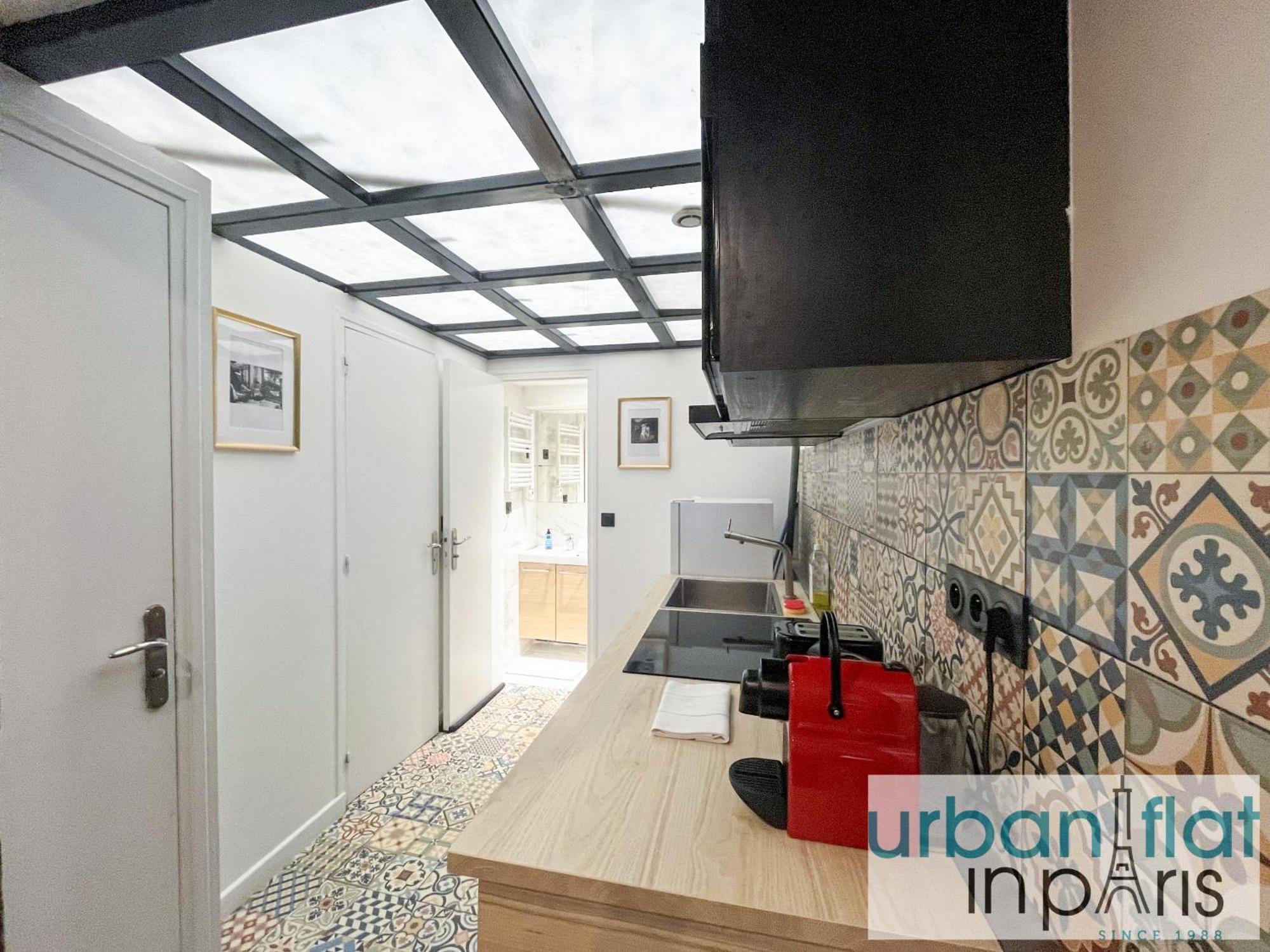Apartment Urban Flat 120 - Charming 3 Bedroom Flat In Le Marais Paris