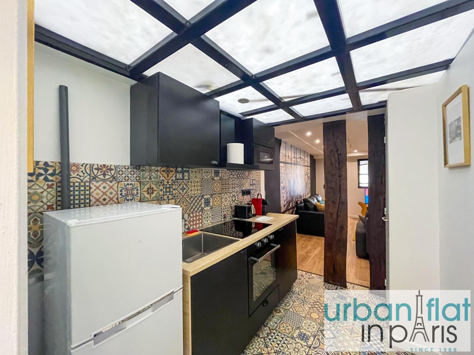 Urban Flat 120 - Charming 3 Bedroom Flat In Le Marais Paris