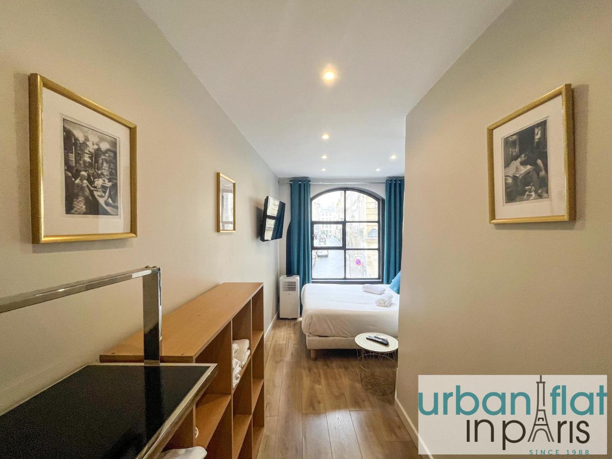 Urban Flat 120 - Charming 3 Bedroom Flat In Le Marais * Paris