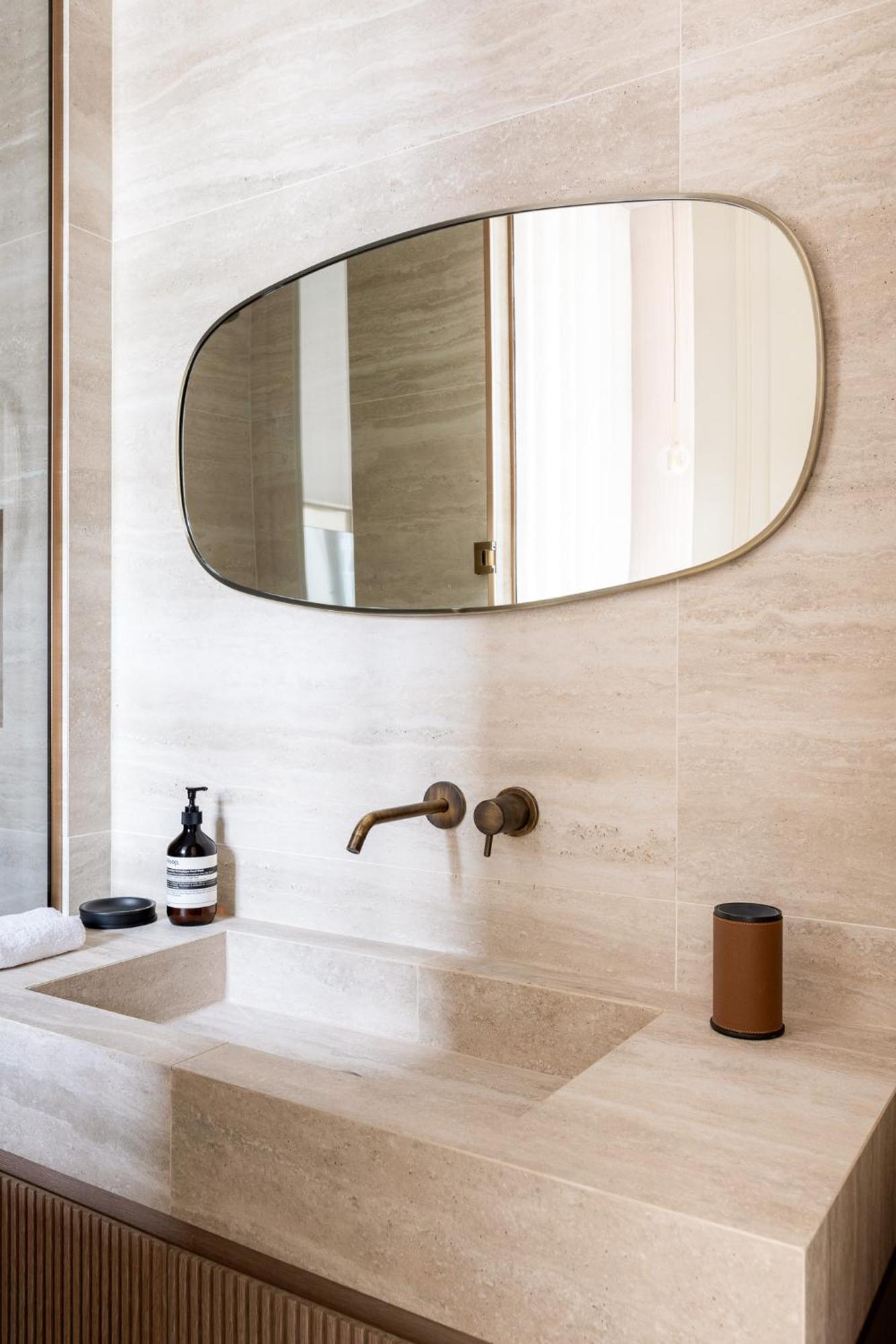 Highstay - Luxury Serviced - Louvre Apartment *