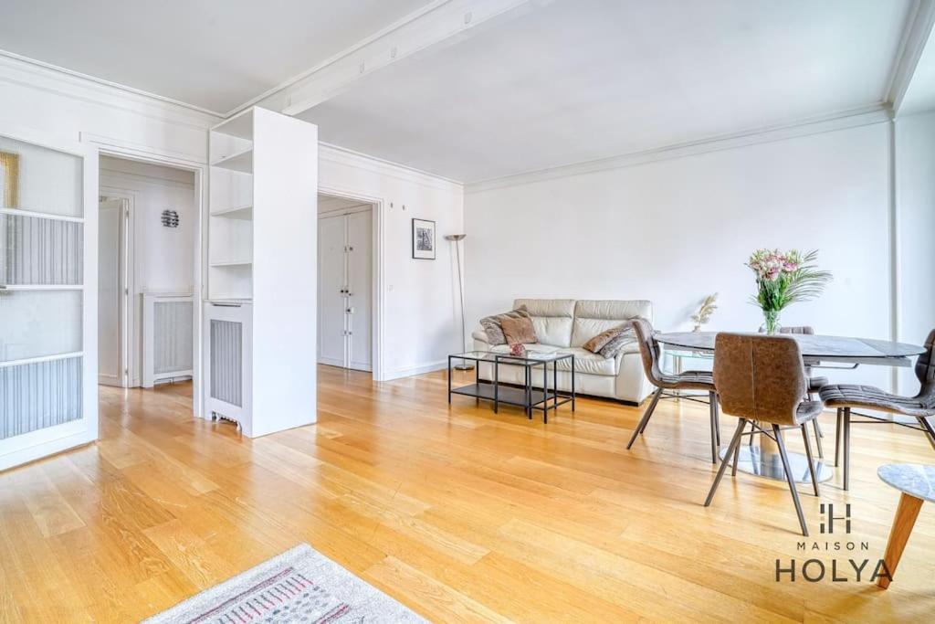 Apartment Proche Porte Maillot - Le Veritable - 378b Paris