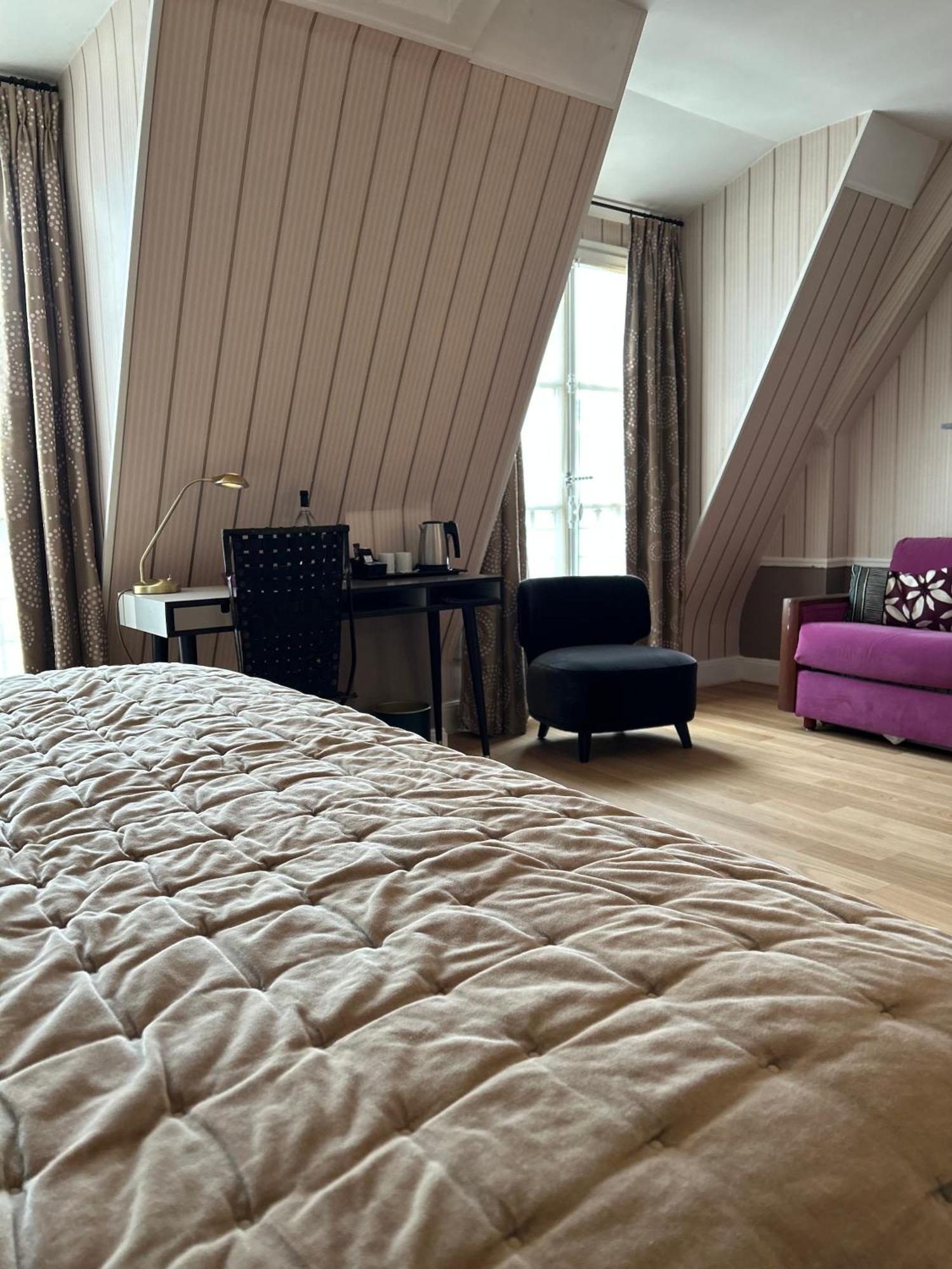 Thérèse 4*
