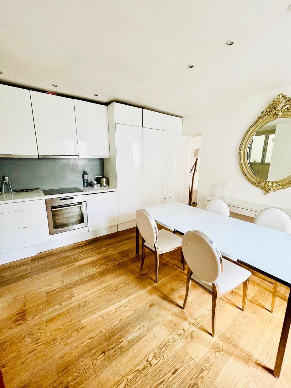 Grand Loft Proche Sacre Coeur Gare Du Nord *