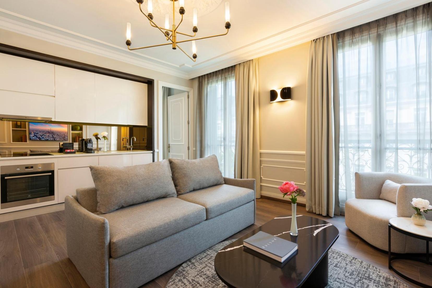 Hotel La Clef Tour Eiffel By The Crest Collection 5*