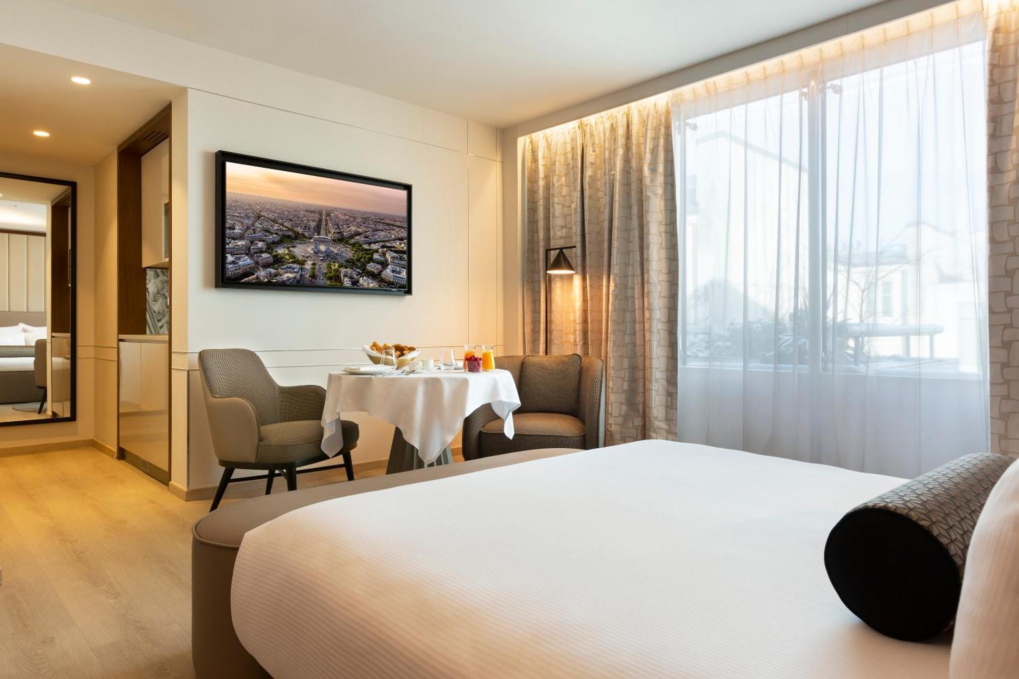 Hotel La Clef Tour Eiffel By The Crest Collection Paris
