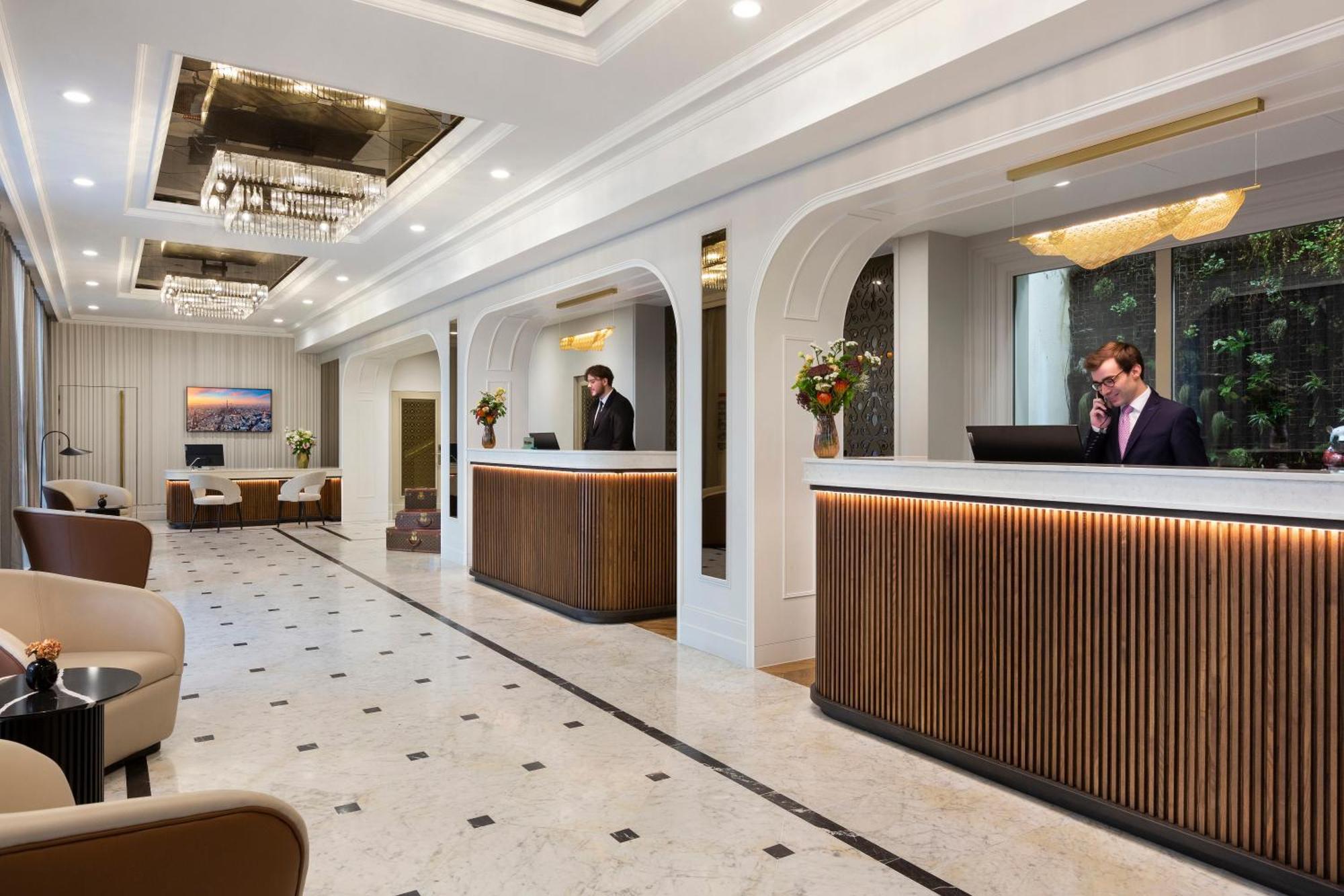 Hotel La Clef Tour Eiffel By The Crest Collection Paris